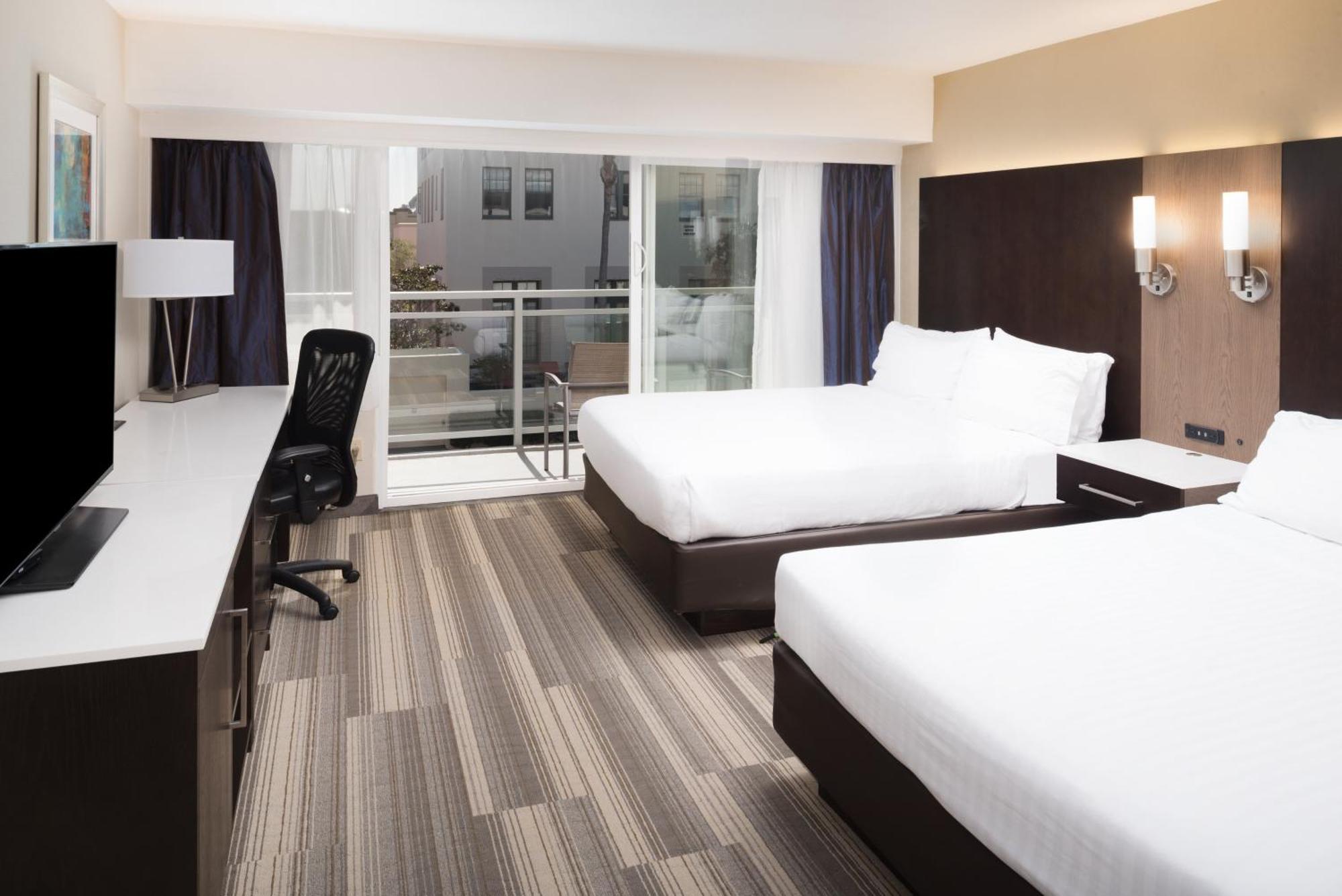 Queen Room Two Queen Beds Balcony Non-Smoking