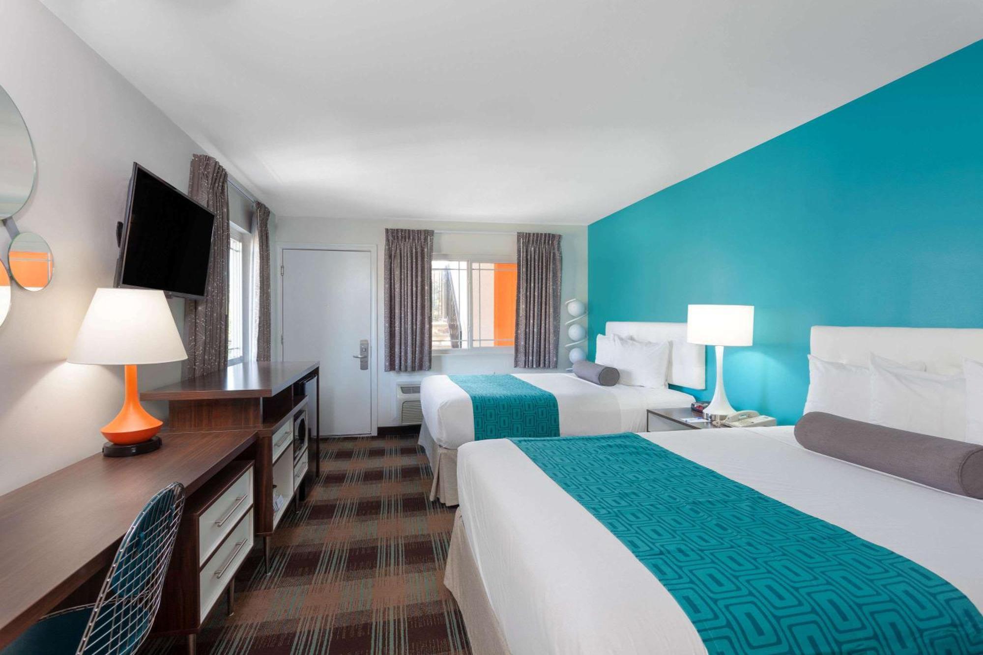 Queen Room Two Queen Beds