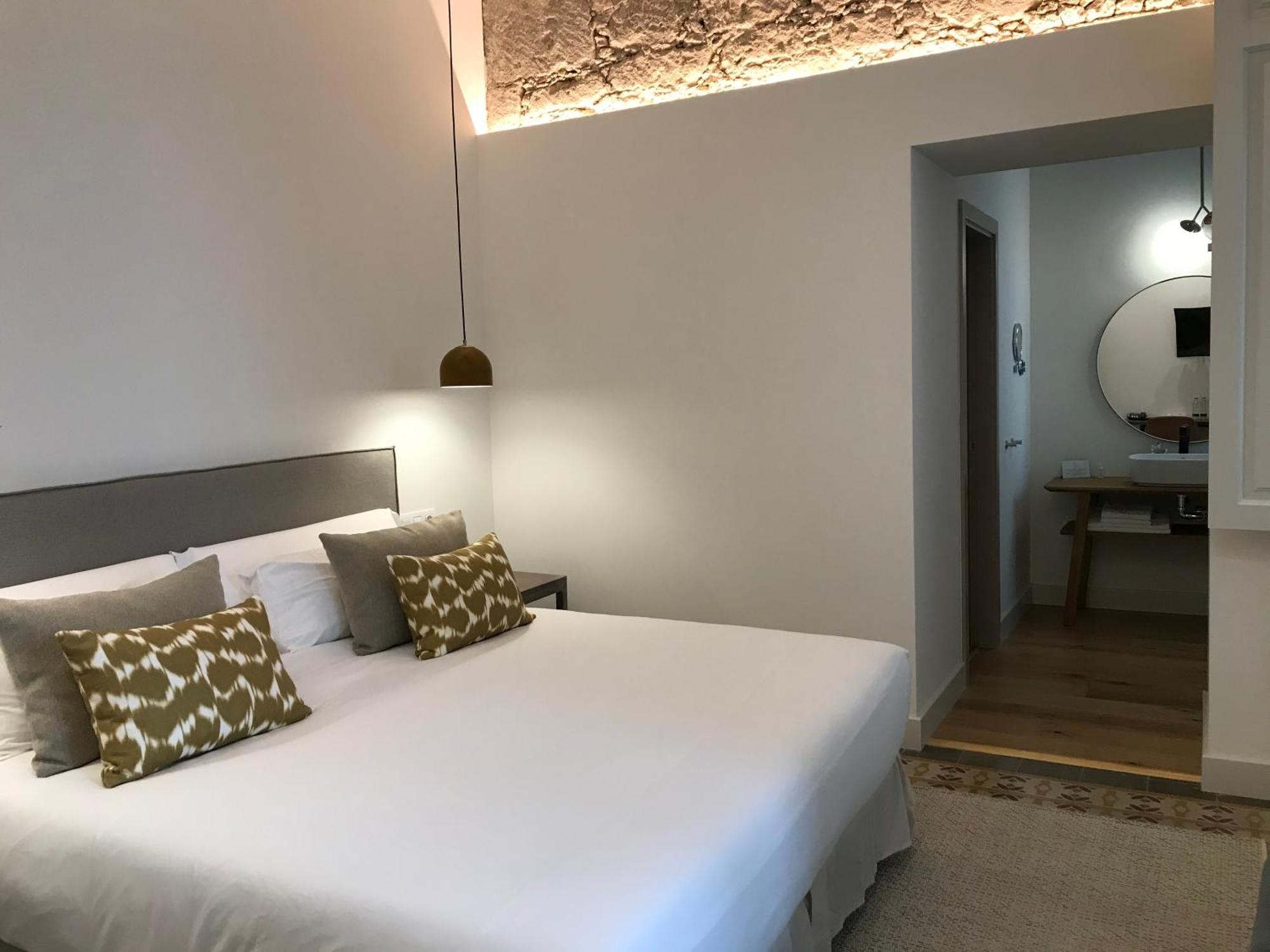 Deluxe Interior Double Room
