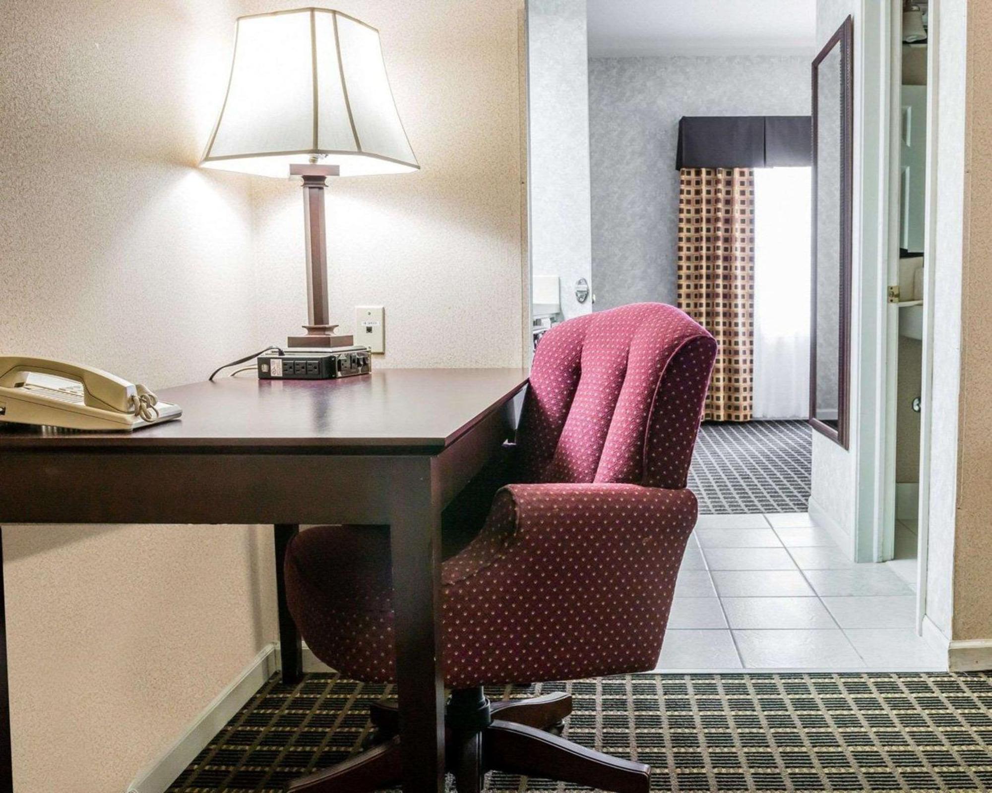Queen Suite Two Queen Beds Non-Smoking