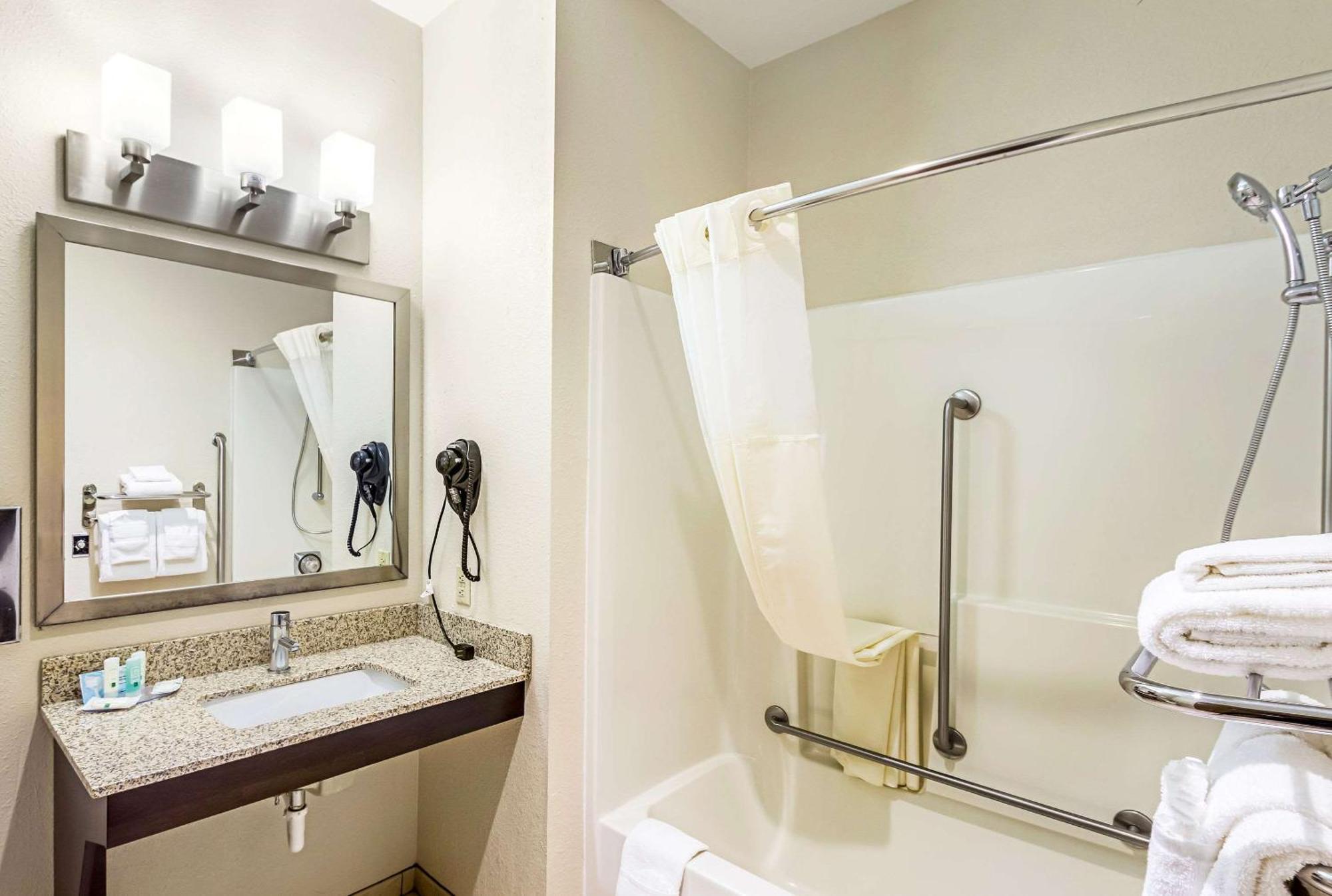 Suite Two Queen Beds Accessible or Non-Smoking or No Pets or Sofa bed