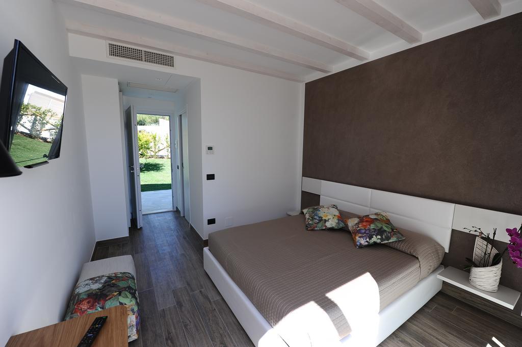 Double Room with Balcony and Sea View,127900179:JPEG