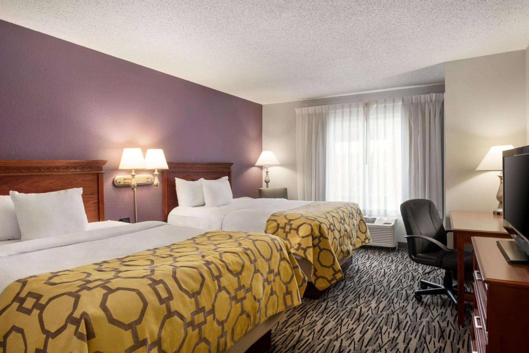 Queen Room Two Queen Beds Non-Smoking