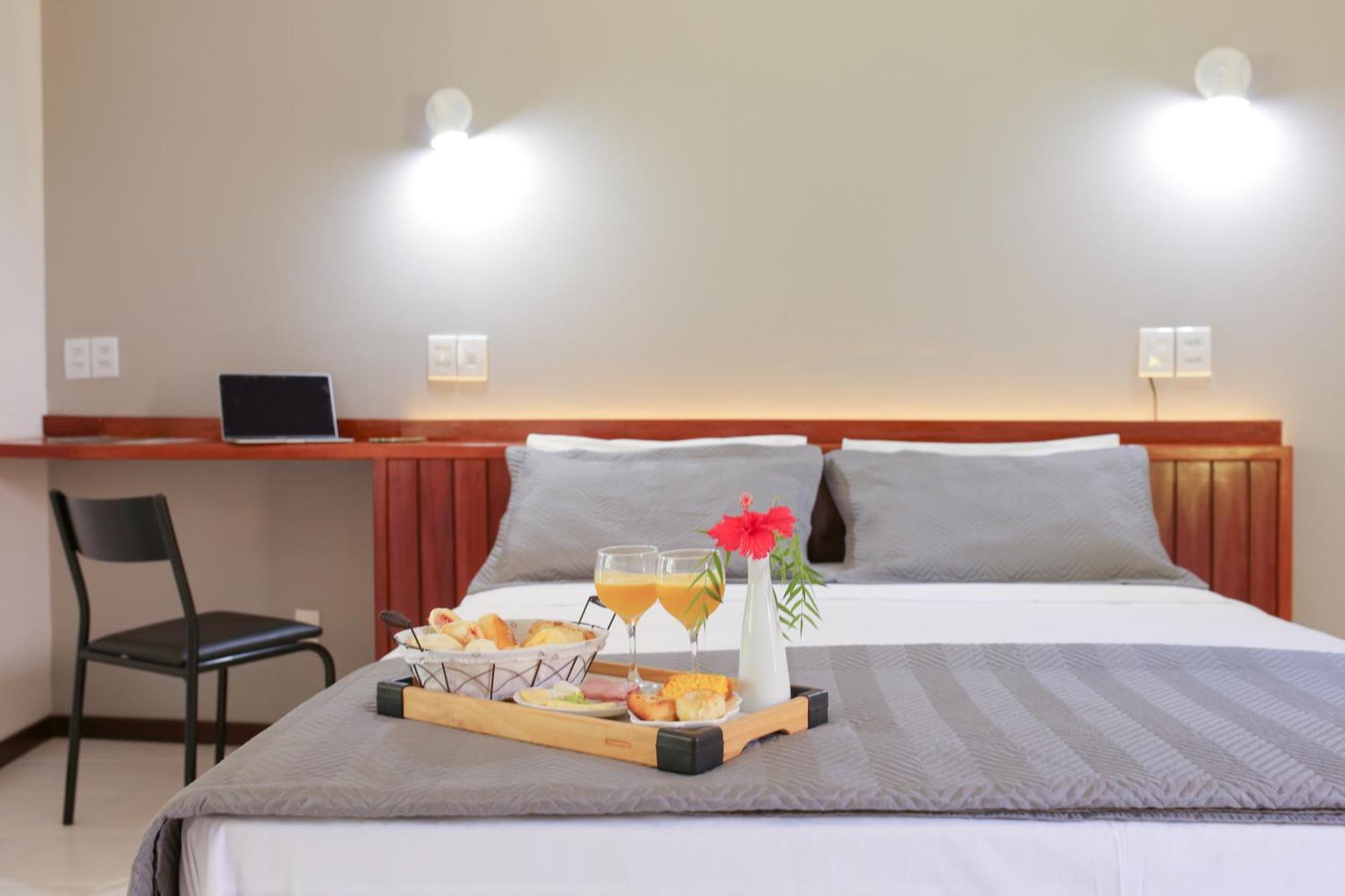 Deluxe Suite Spa Bath