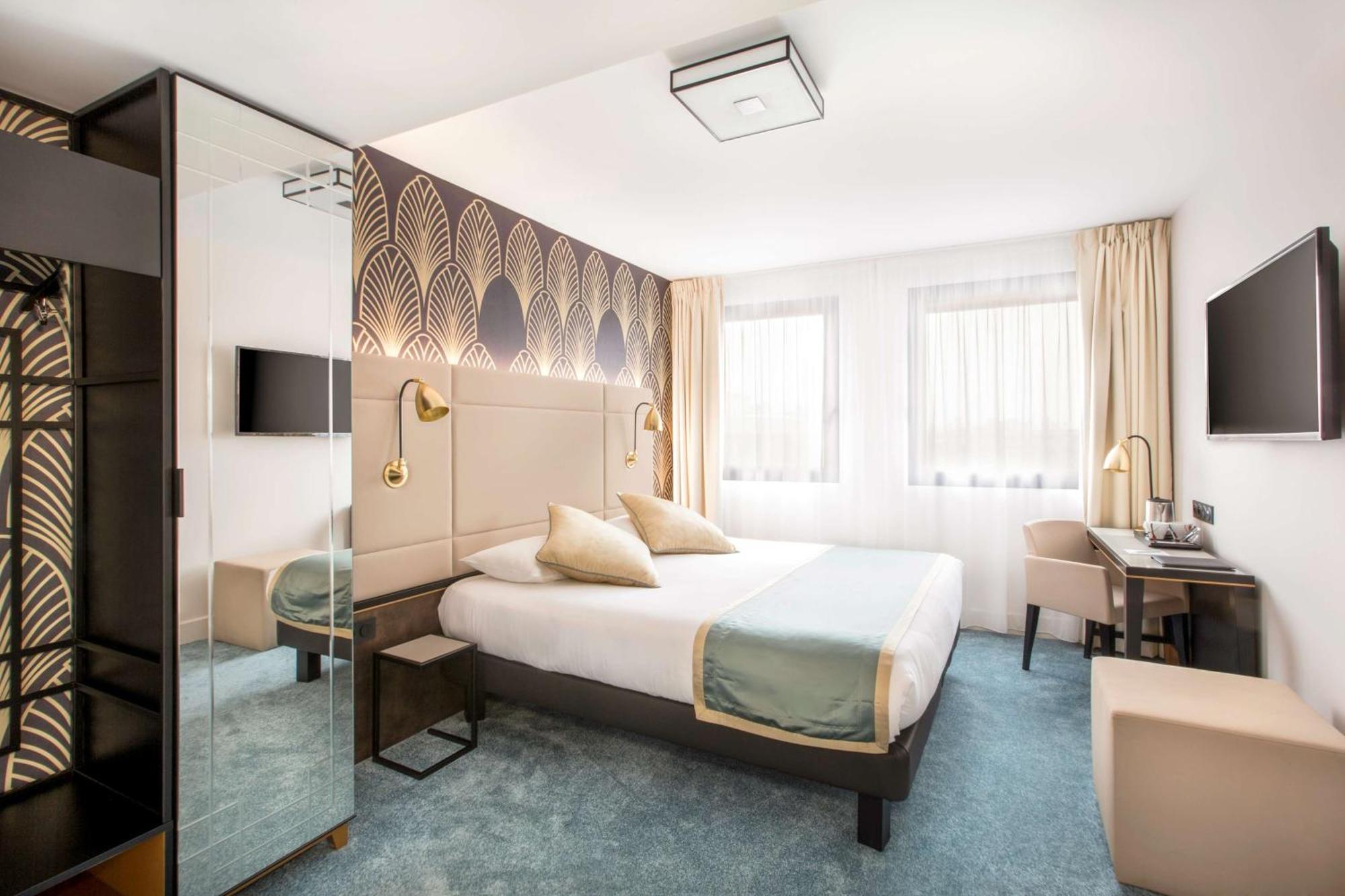 Classic Queen Room