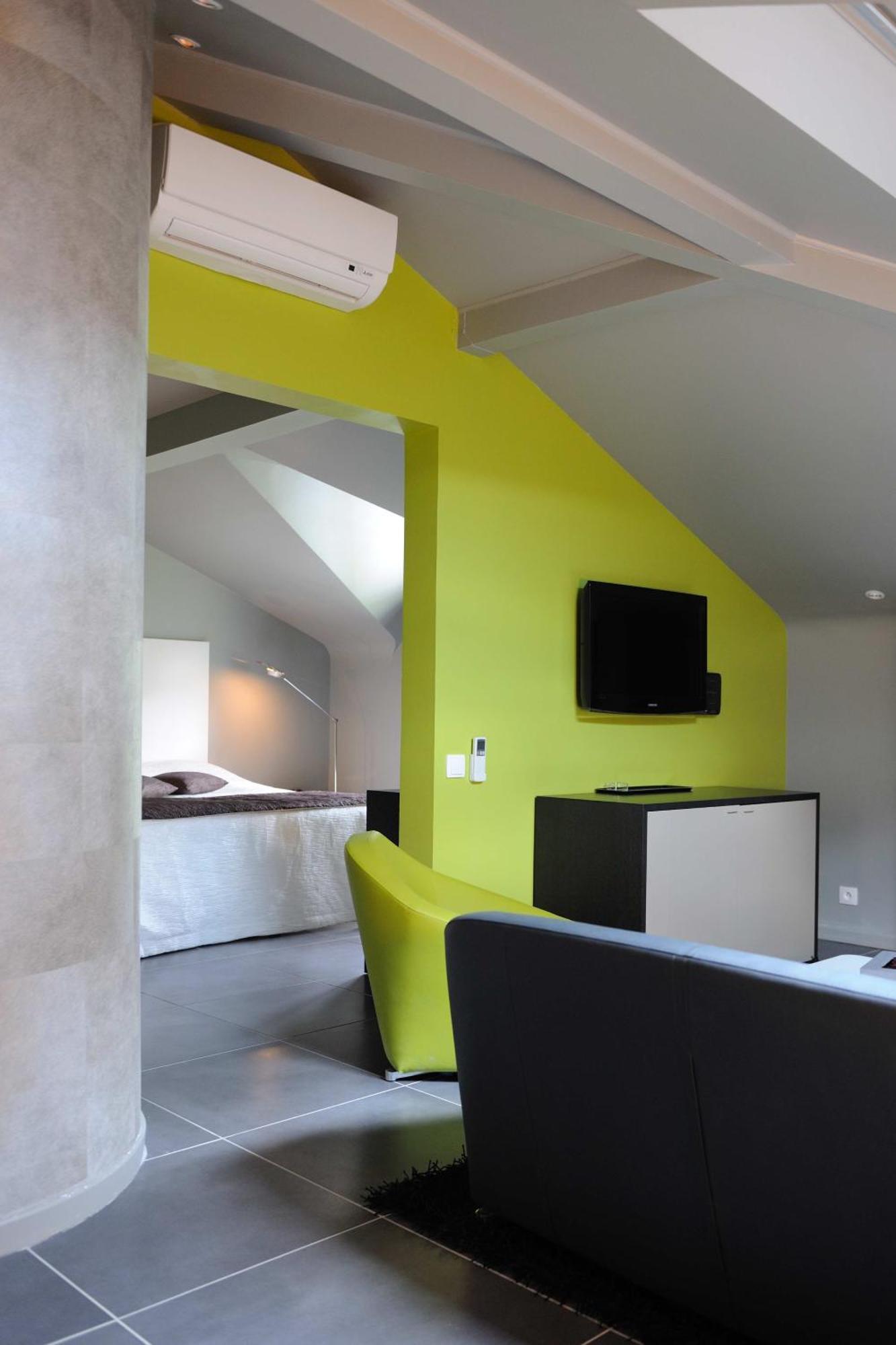 Standard Suite