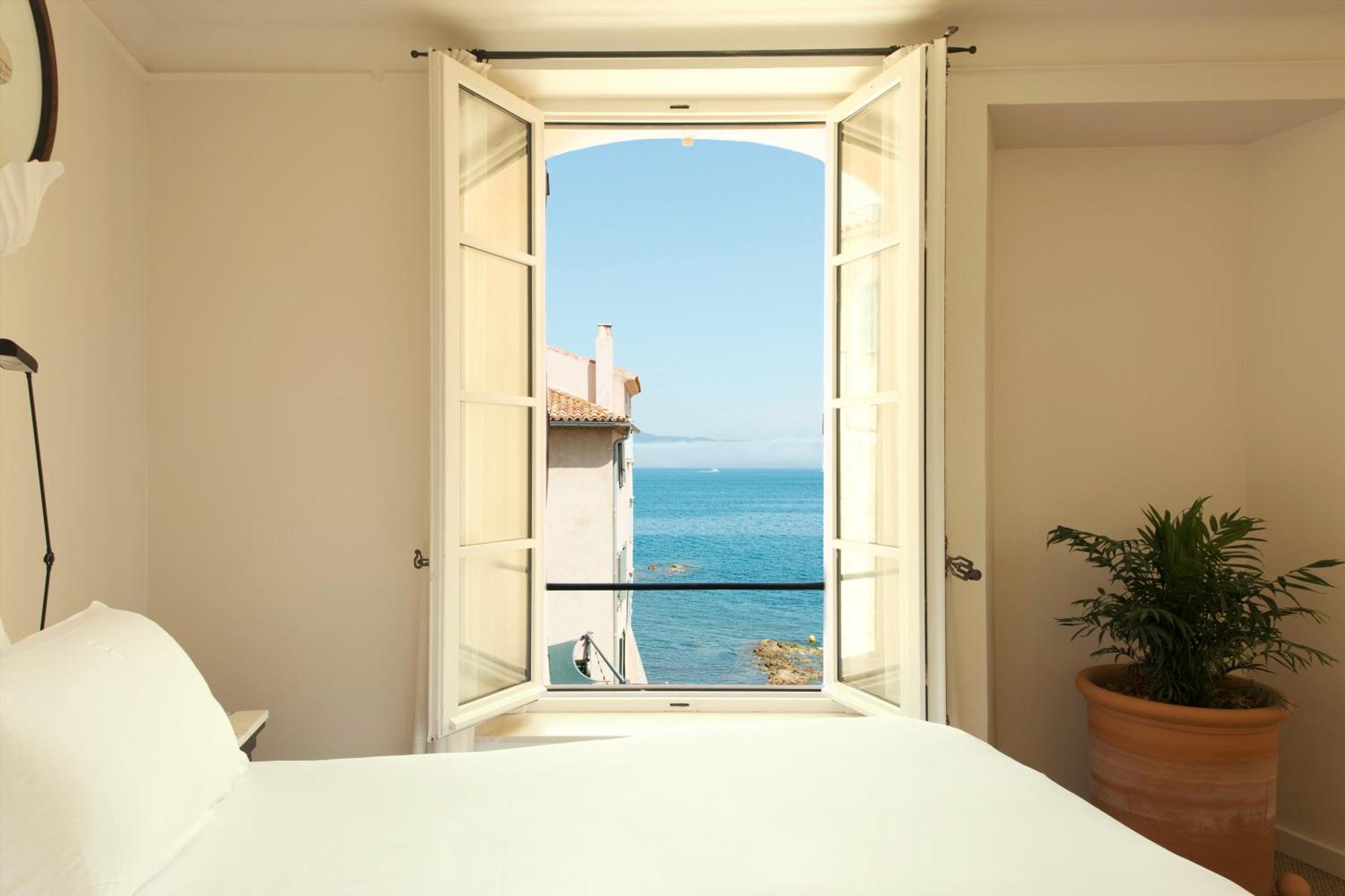 Deluxe Room Sea View,1259352118:JPEG