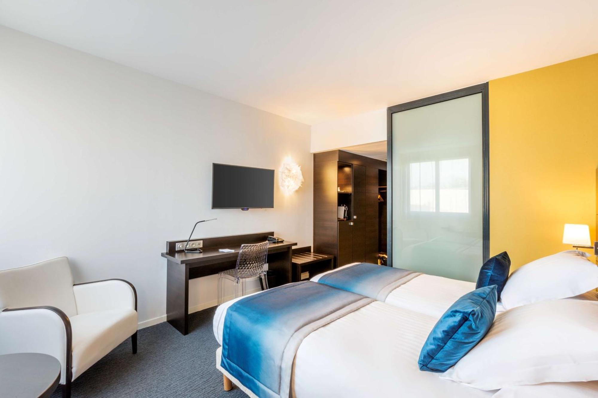 Executive Queen Room