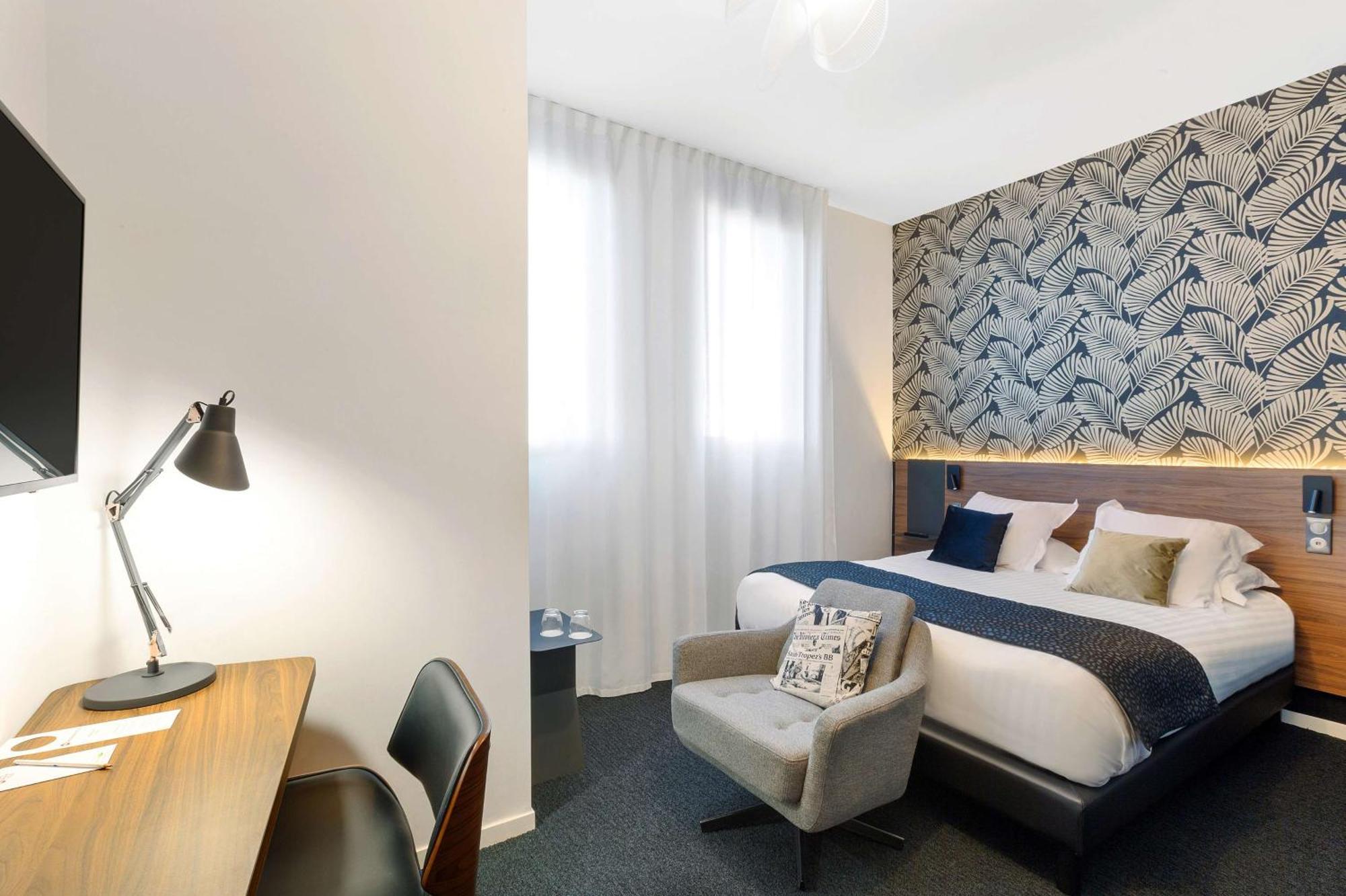Superior Queen Room