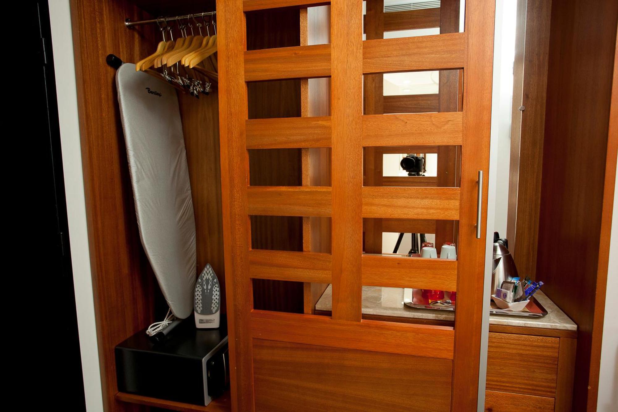 Standard King Room with Minibar,1588043368:JPEG