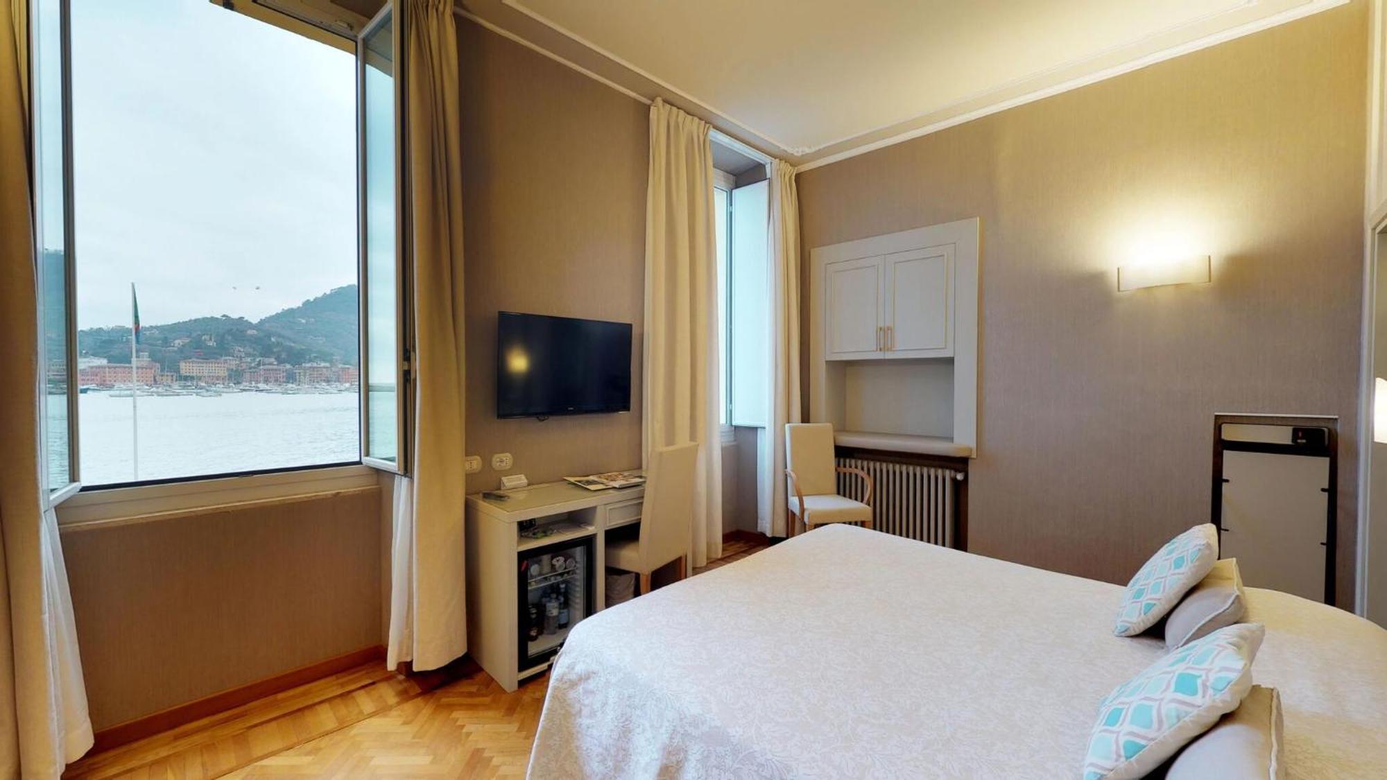 Double or Twin Room Sea View Beach Access,631074651:JPEG