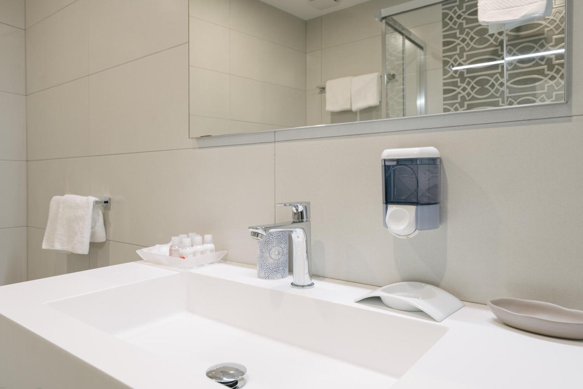 Suite - Separate Building,1279616308:JPEG