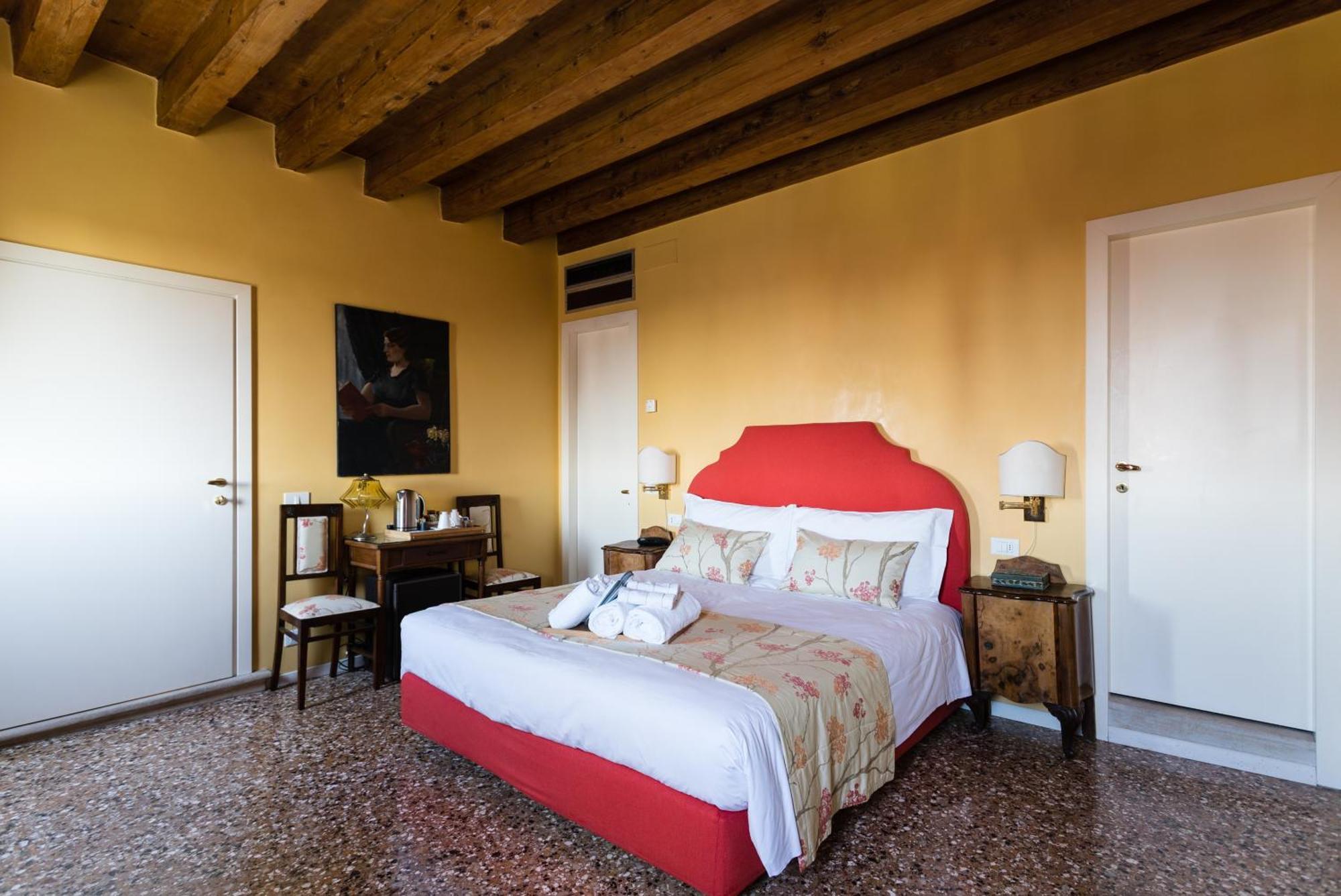 Superior Double Room Grand Canal View