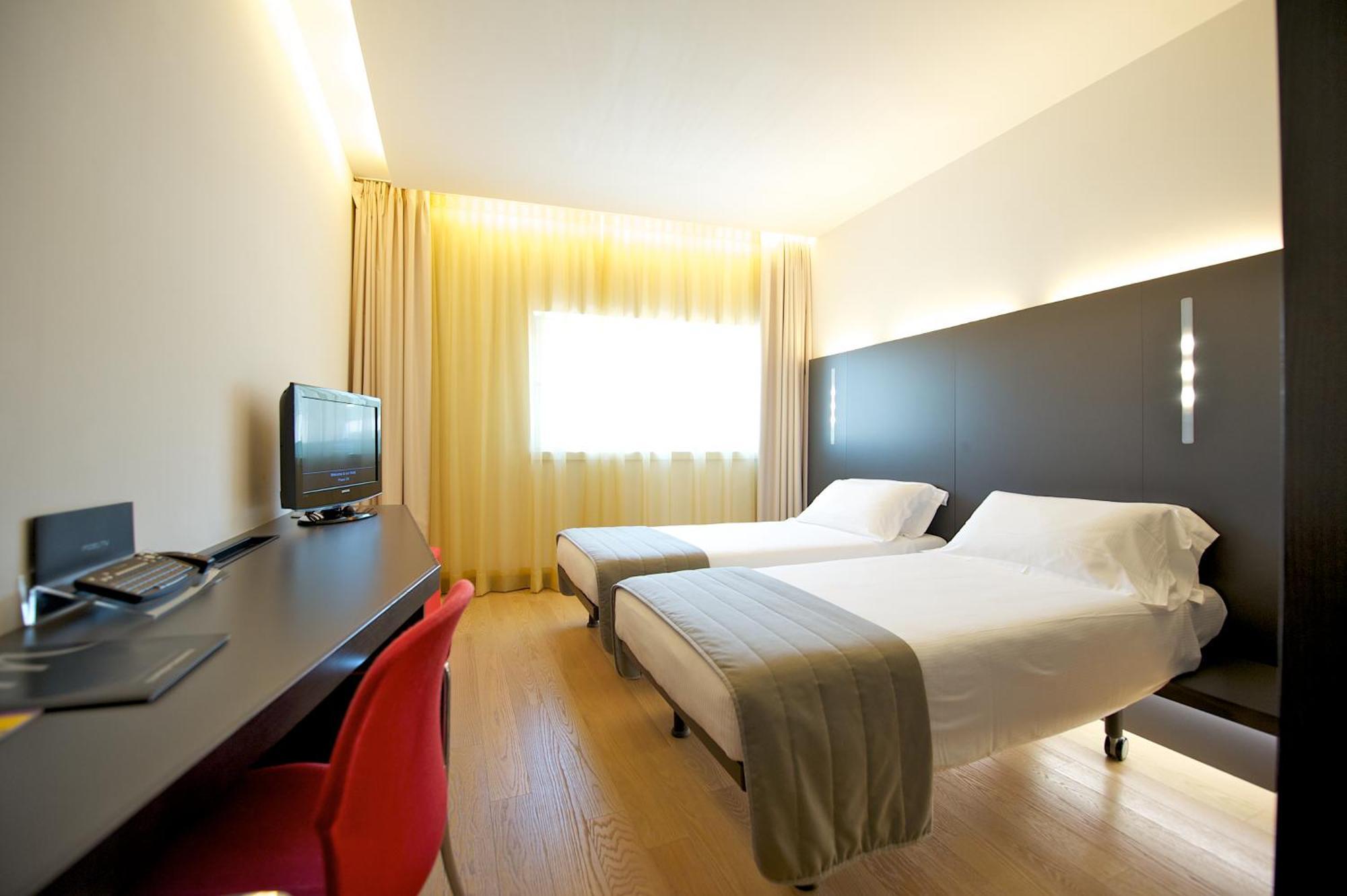Classic Room Two Single Beds