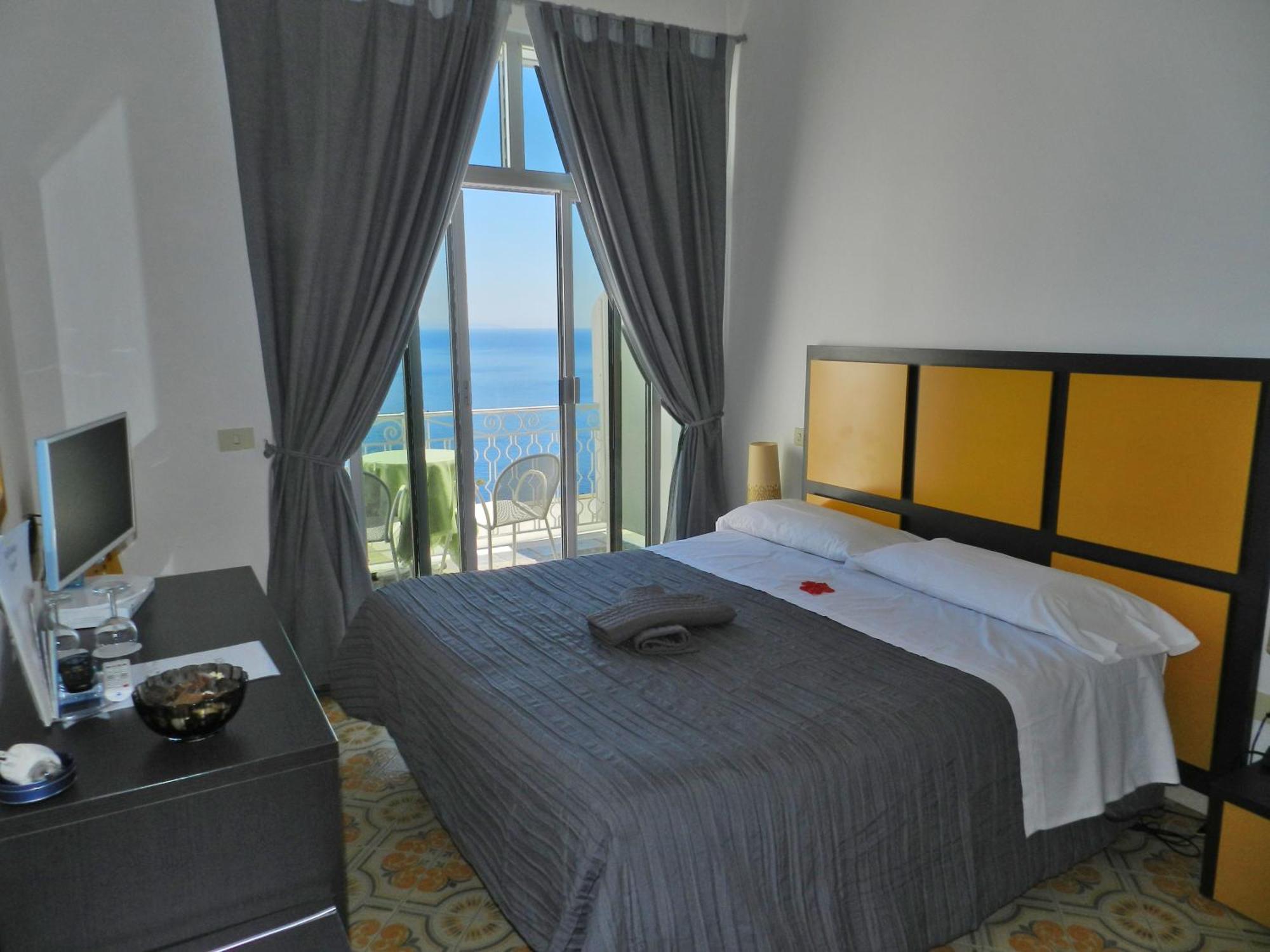 Standard Double Room Sea View