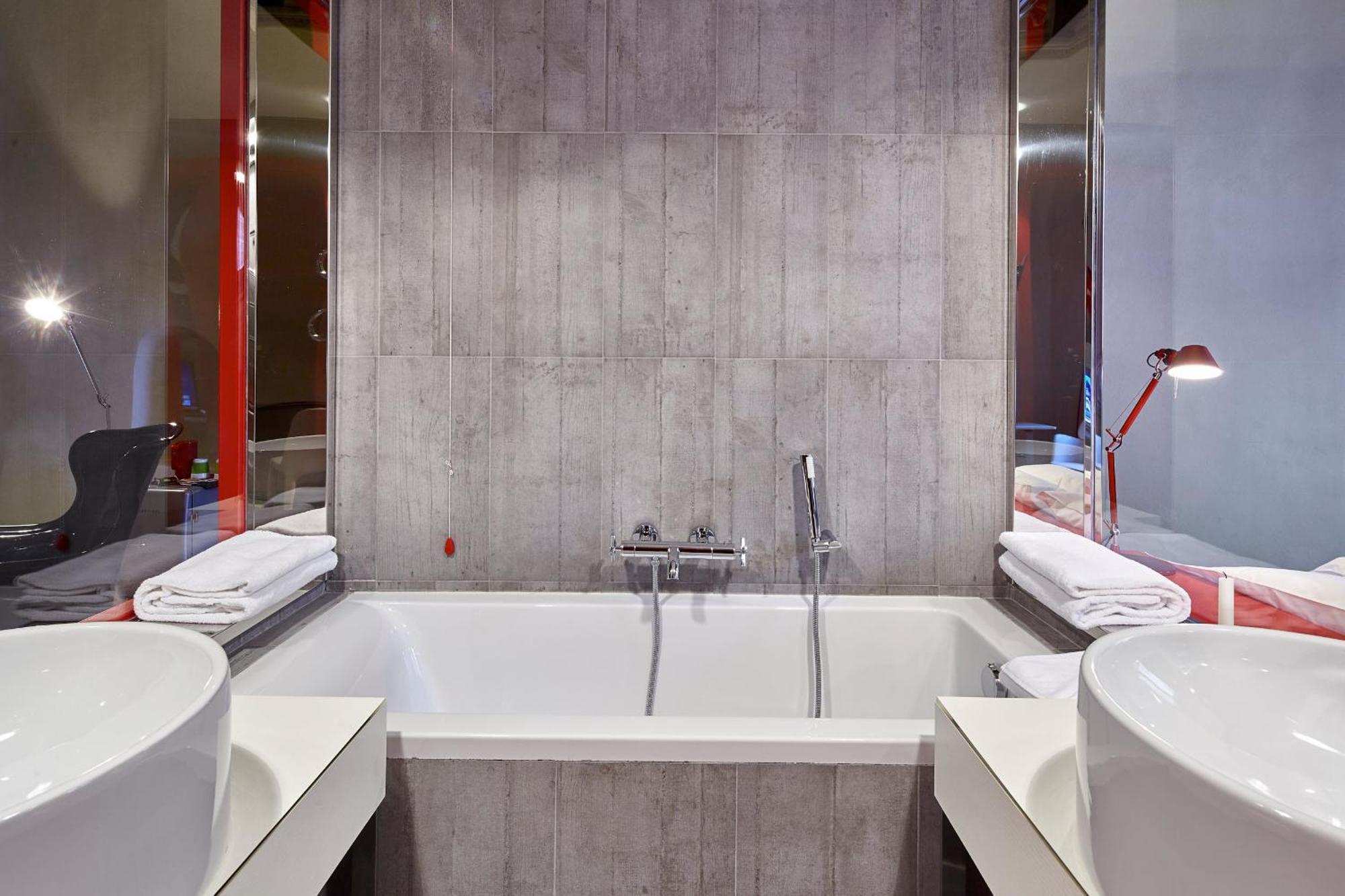 Suite Design Bath