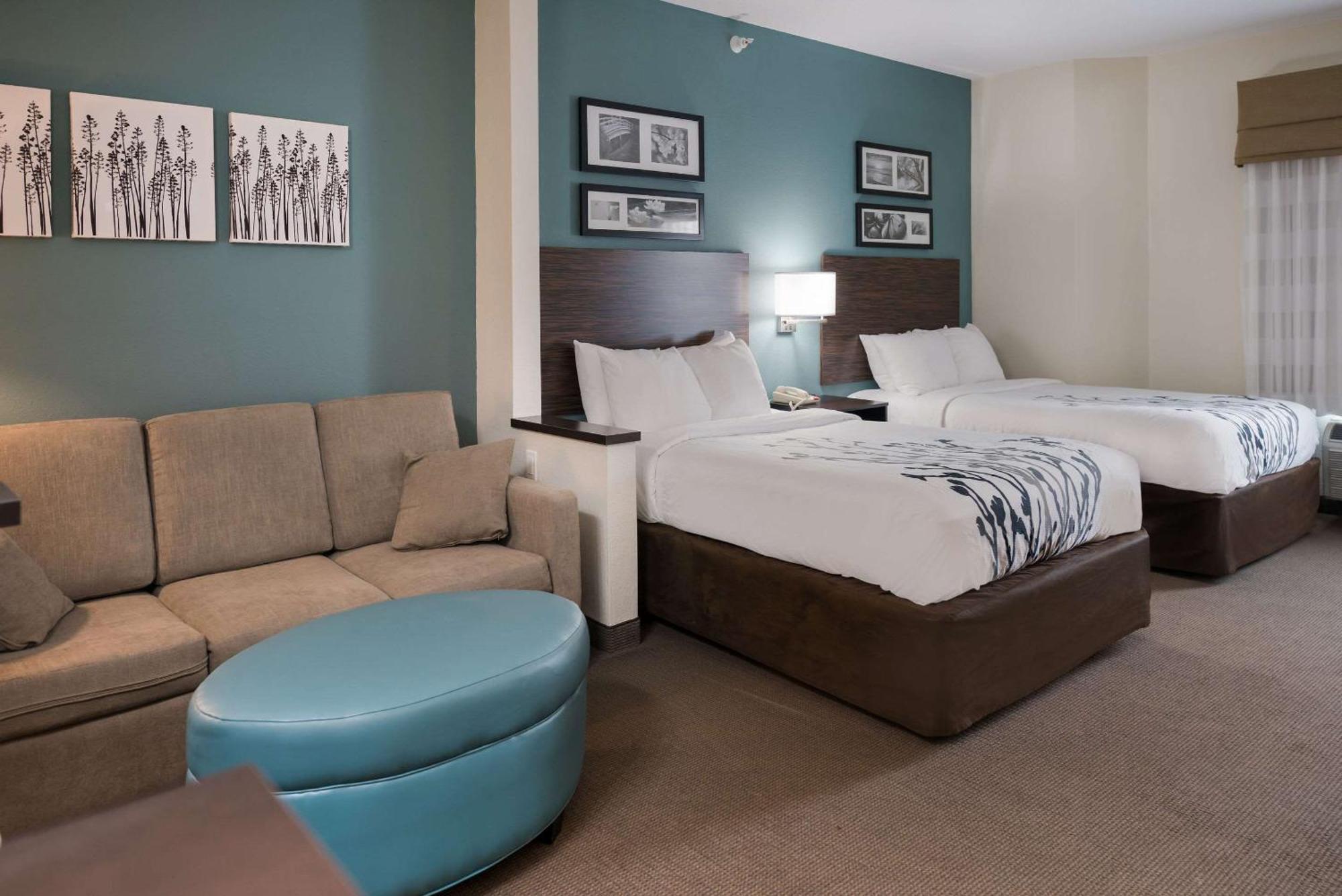 Double Suite Two Double Beds Non-Smoking