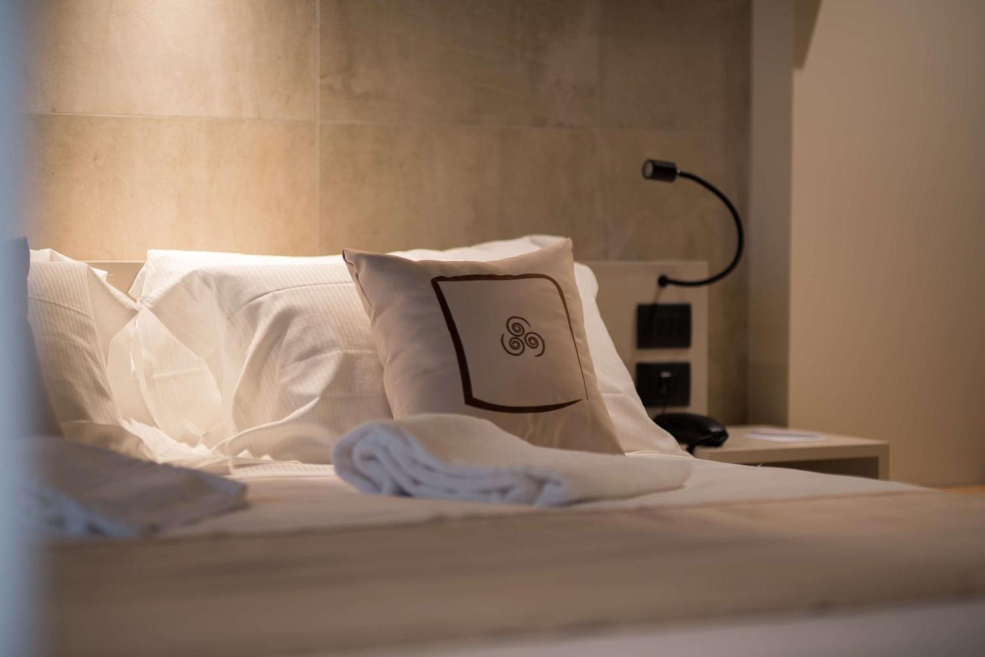 Comfort Queen Room