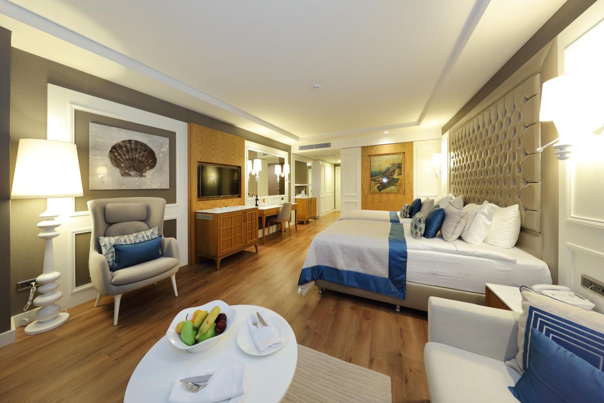 Deluxe Room Land Golf View