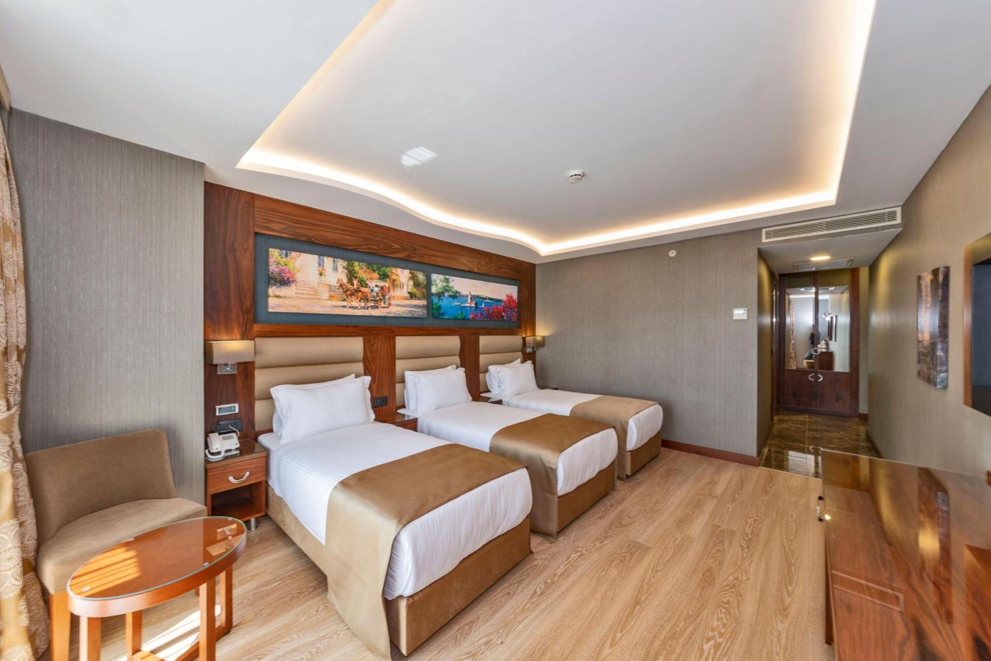 Deluxe Triple Room