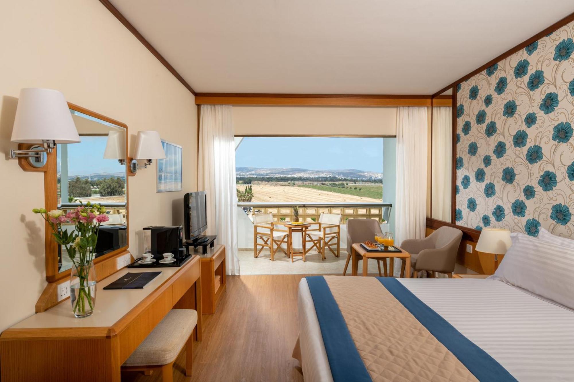 Classic Double Room Land View