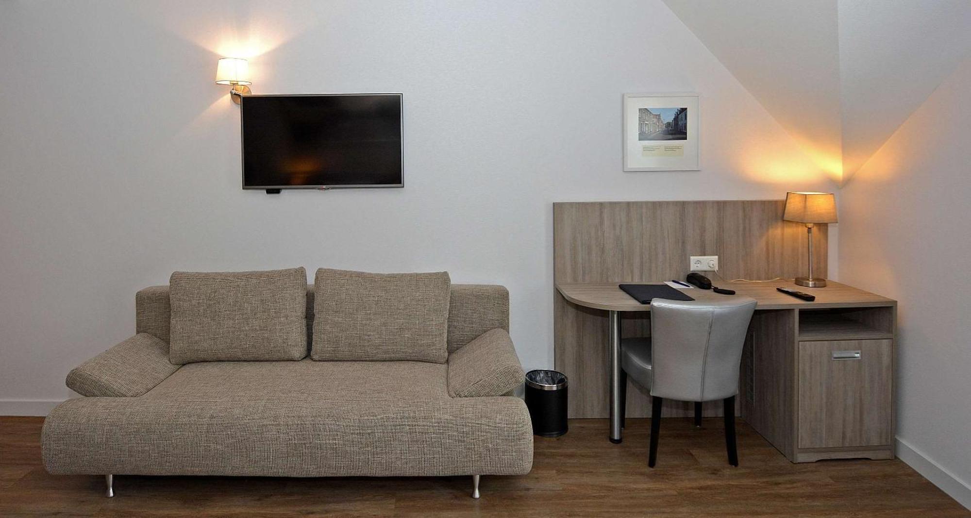 Double Room Sofa Bed Bath Tub Non-Smoking
