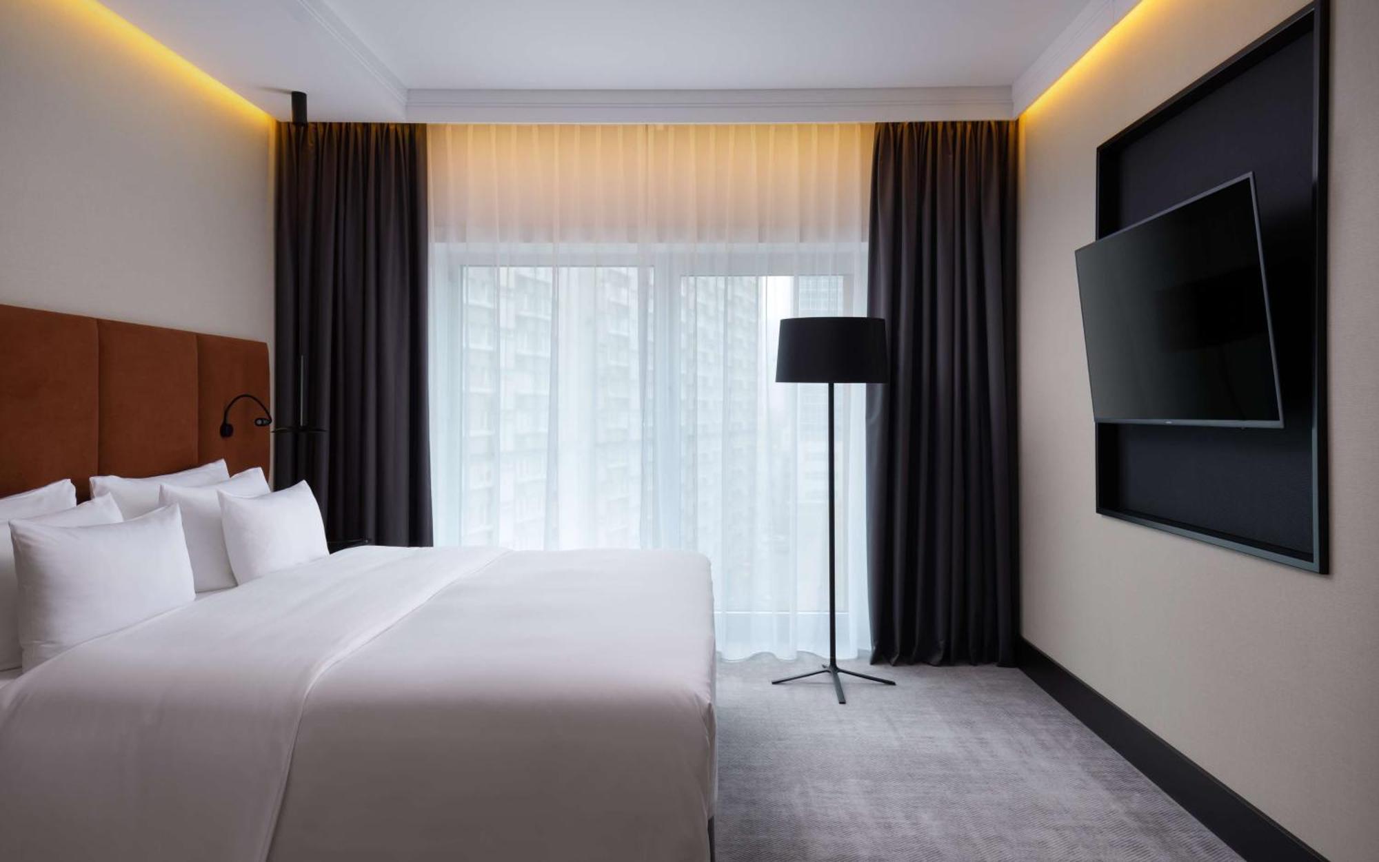 Suite with Lounge Access,1439421508:JPEG