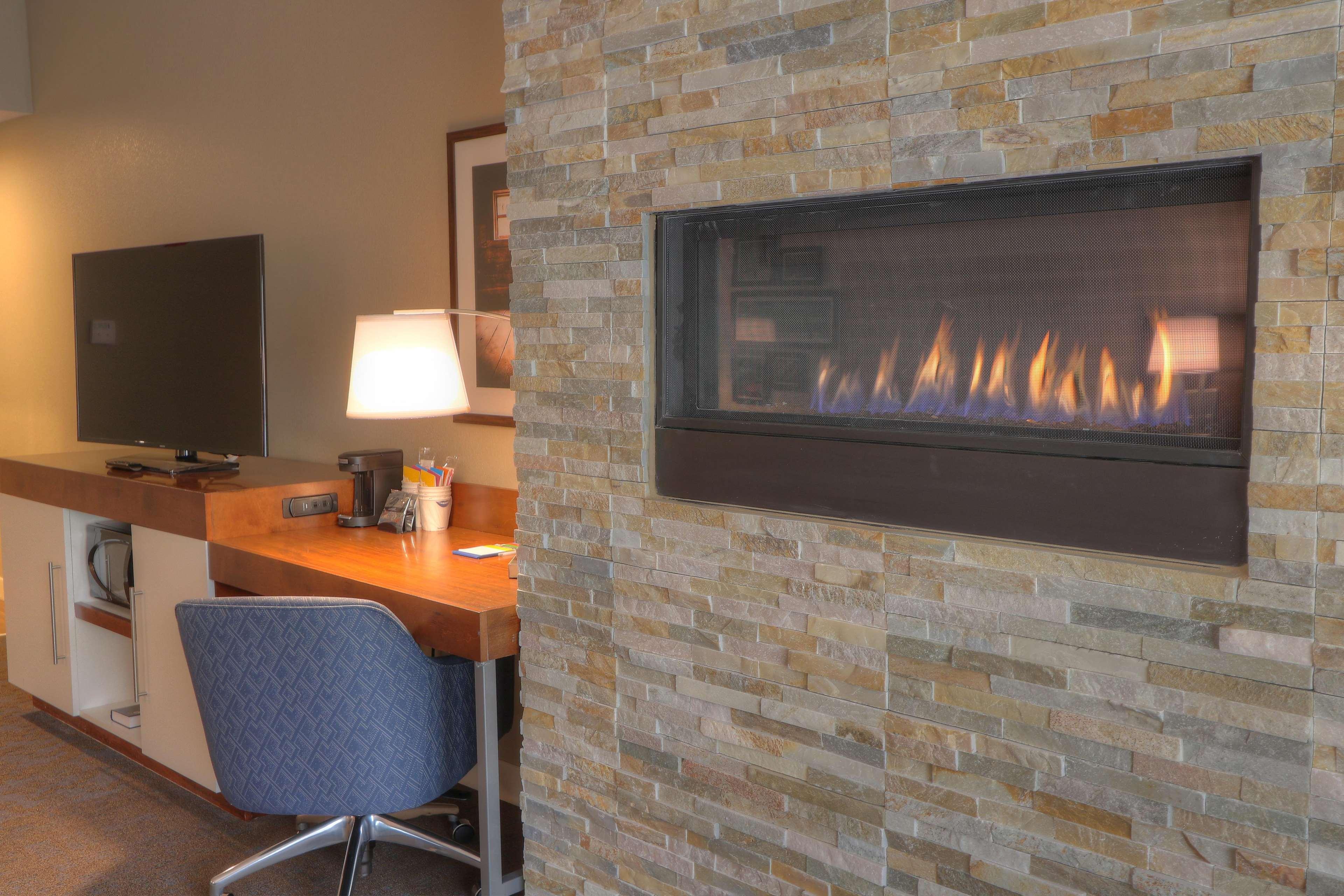 King Room with Fireplace - Non-Smoking,1280366953:JPEG