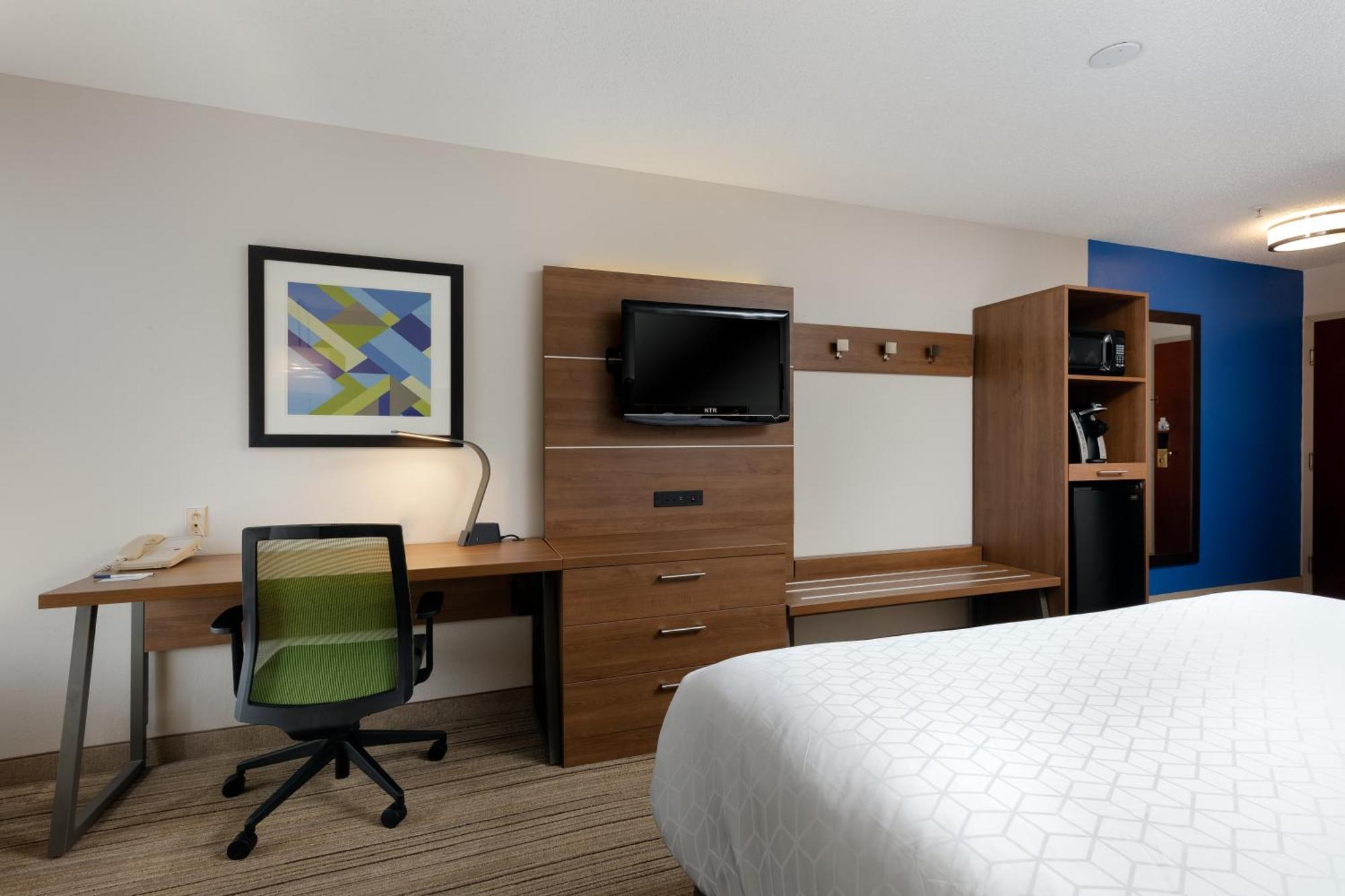 One-Bedroom King Suite