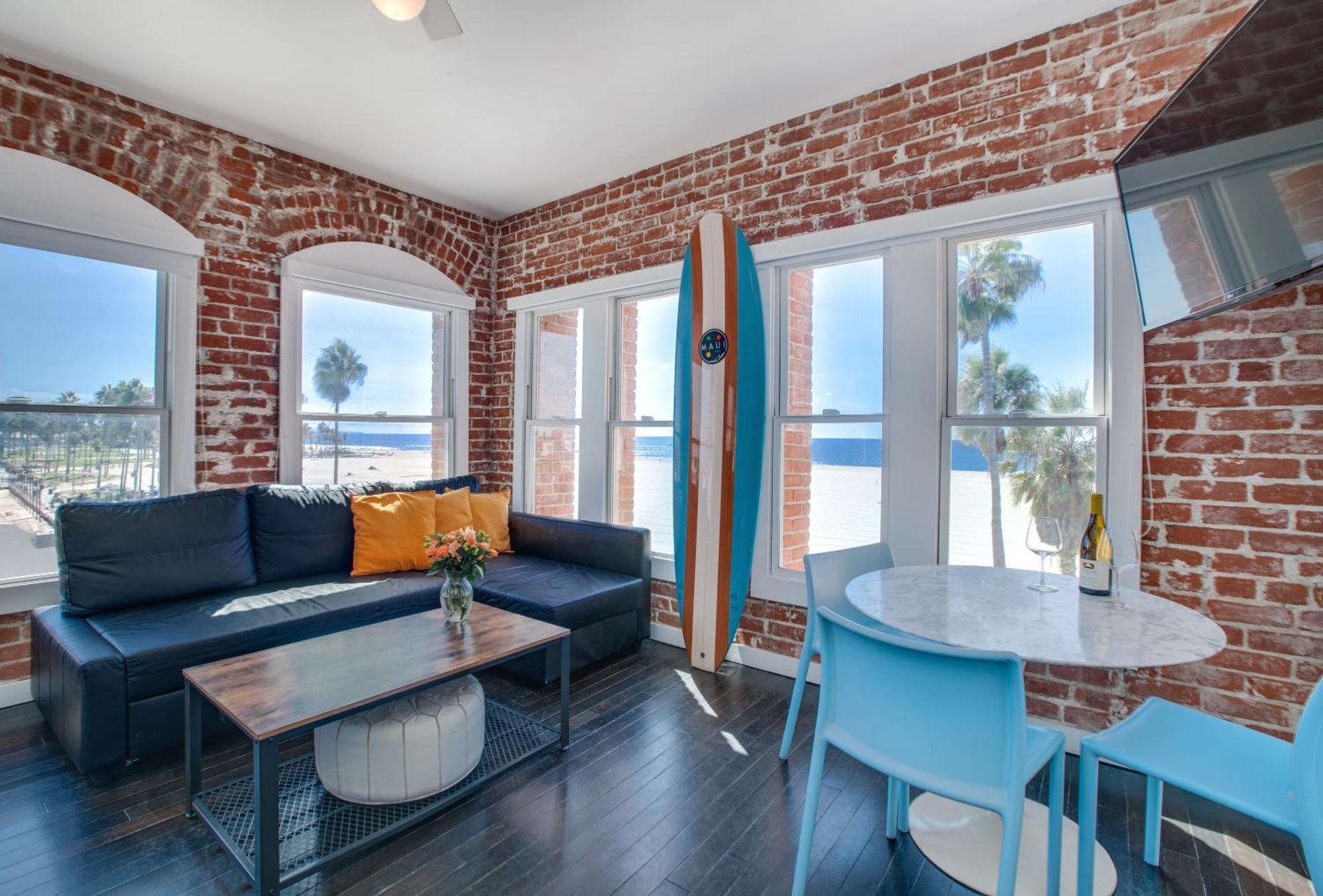 Oceanfront View One Bedroom Suite