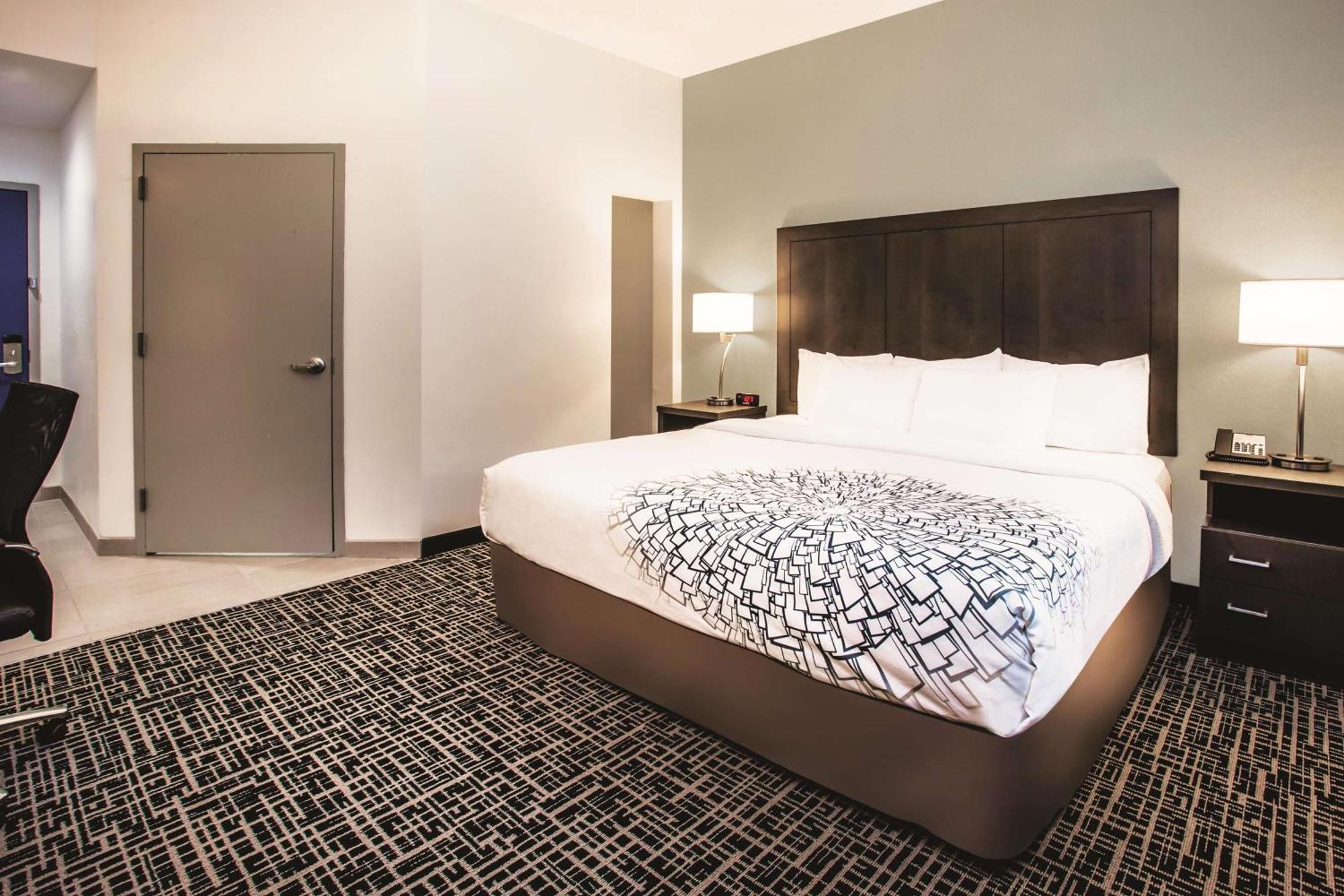 King Room Mobility Access or Non-Smoking