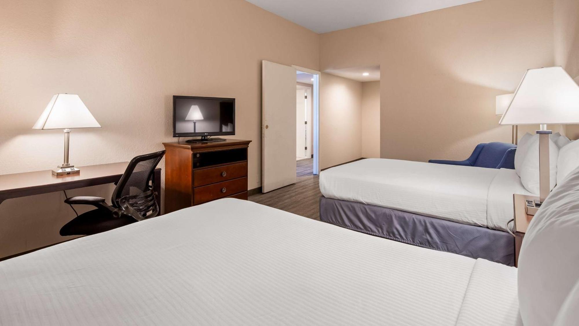 King Suite Two Double Beds