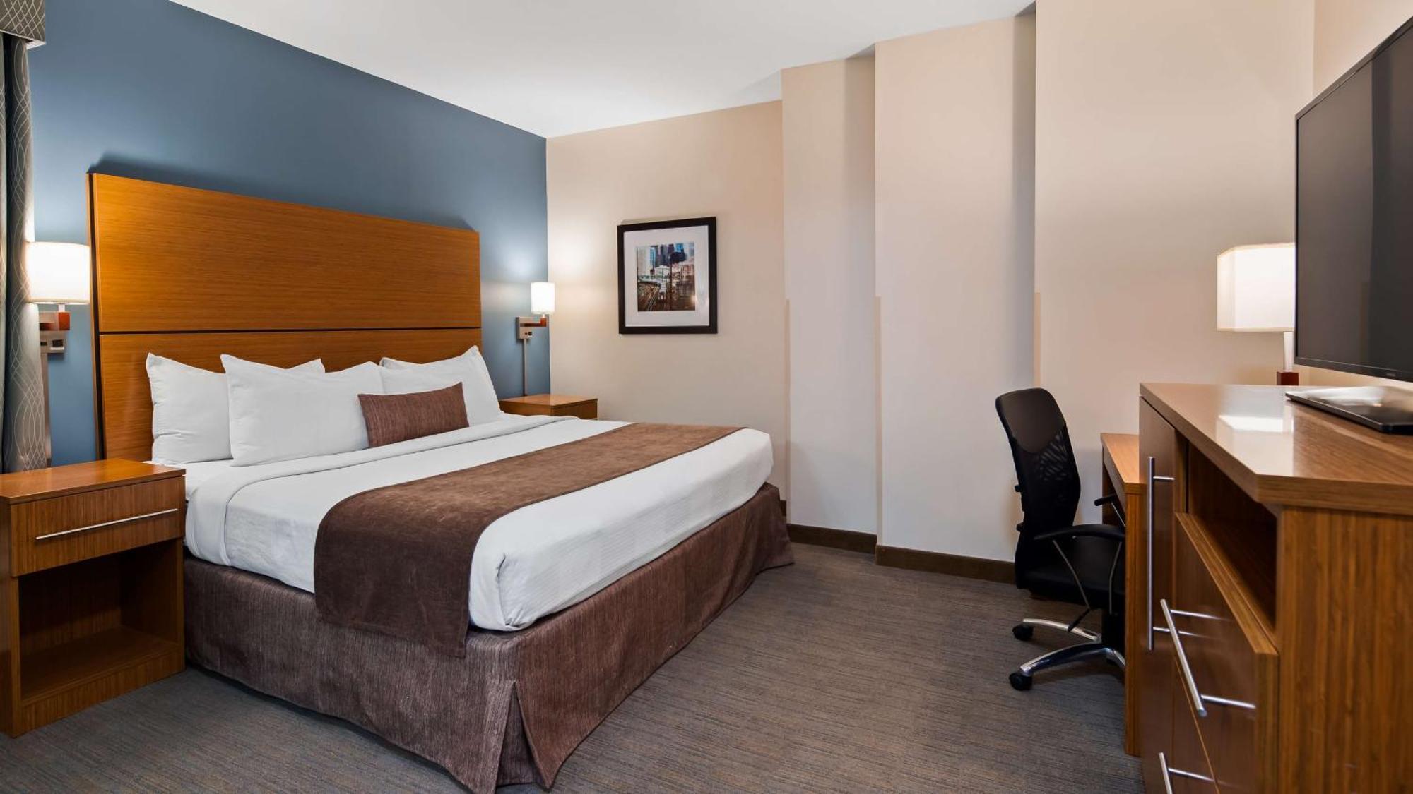 King Room Roll Shower Disability Access or Non-Smoking