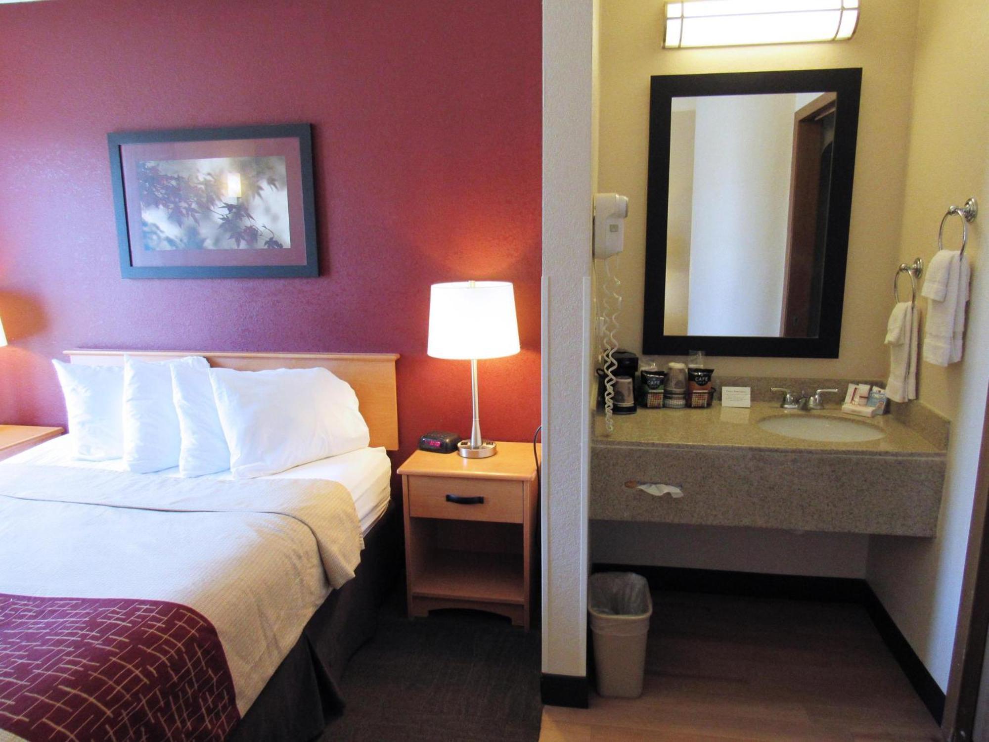 Deluxe Room Two Double Beds Non-Smoking