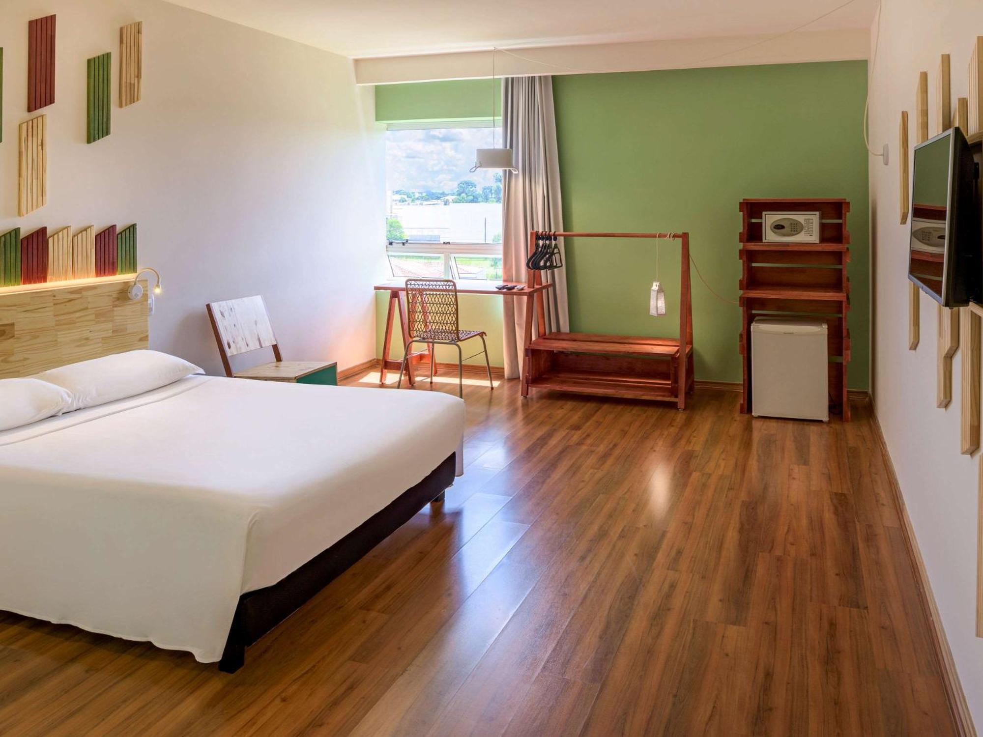 Quarto Duplo Standard