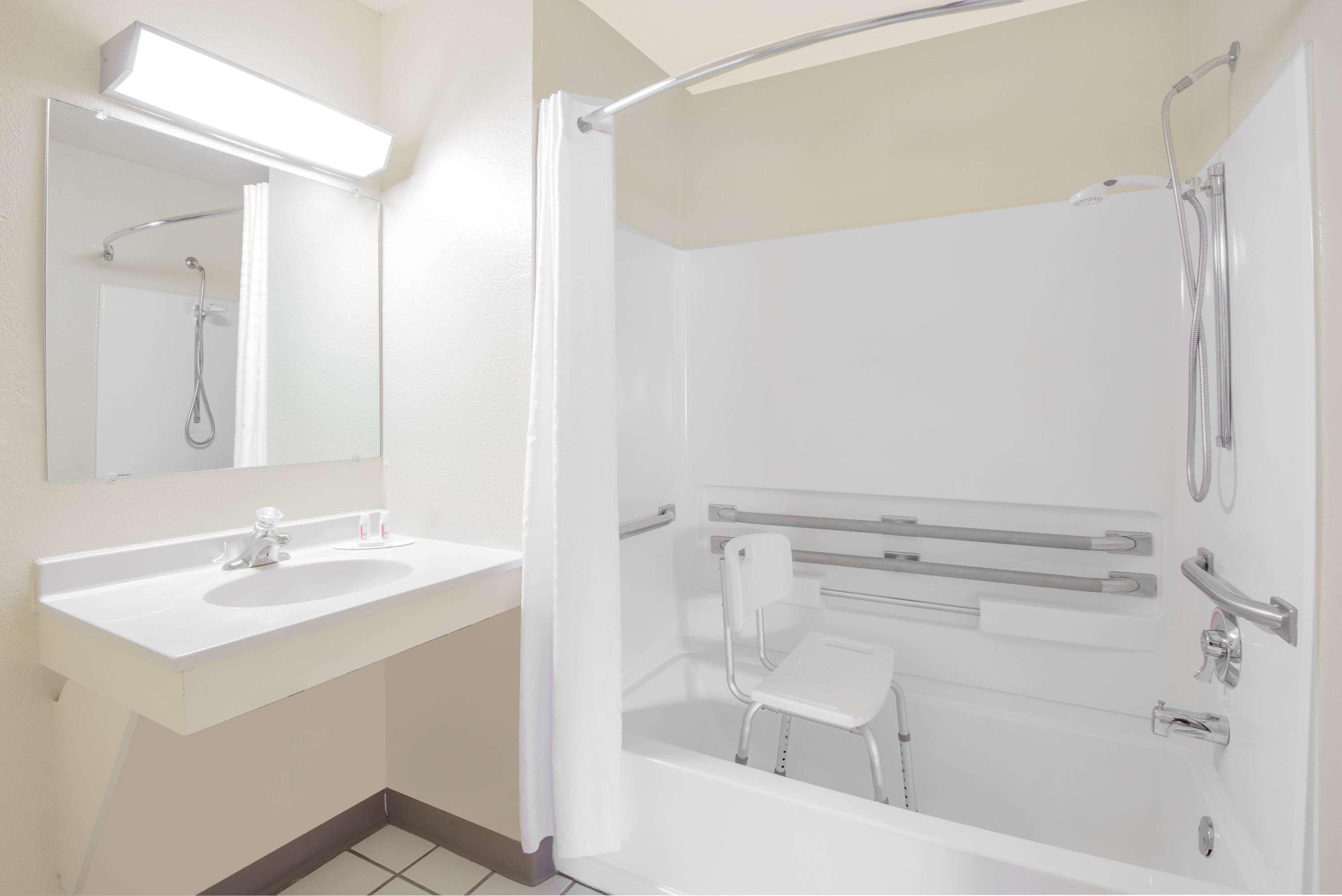 Queen Room Mobility Access or Non-Smoking