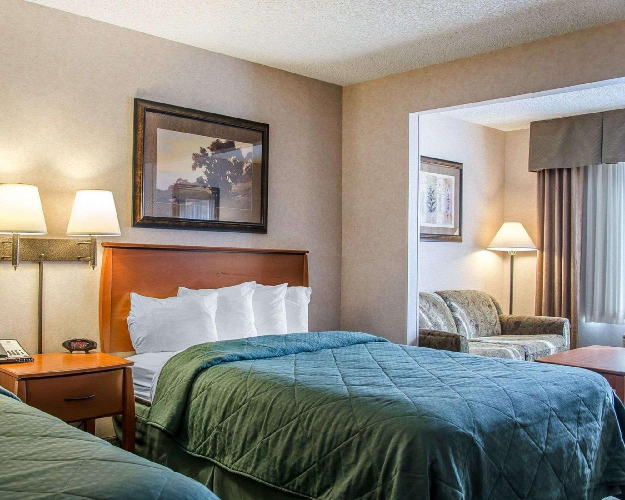 Queen Suite Two Queen Beds Non-Smoking