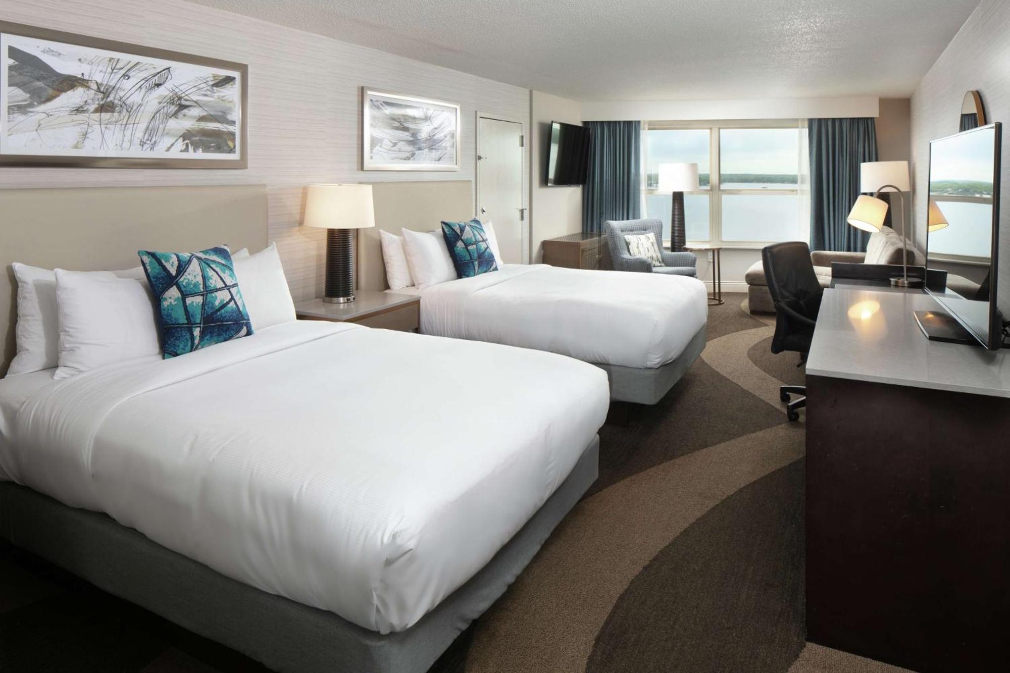 Deluxe Queen Room Two Queen Beds Lake View