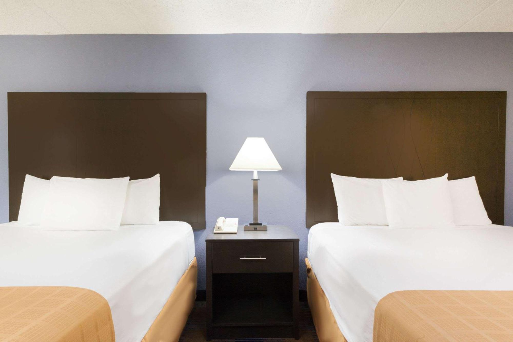 Queen Room Two Queen Beds Non-Smoking