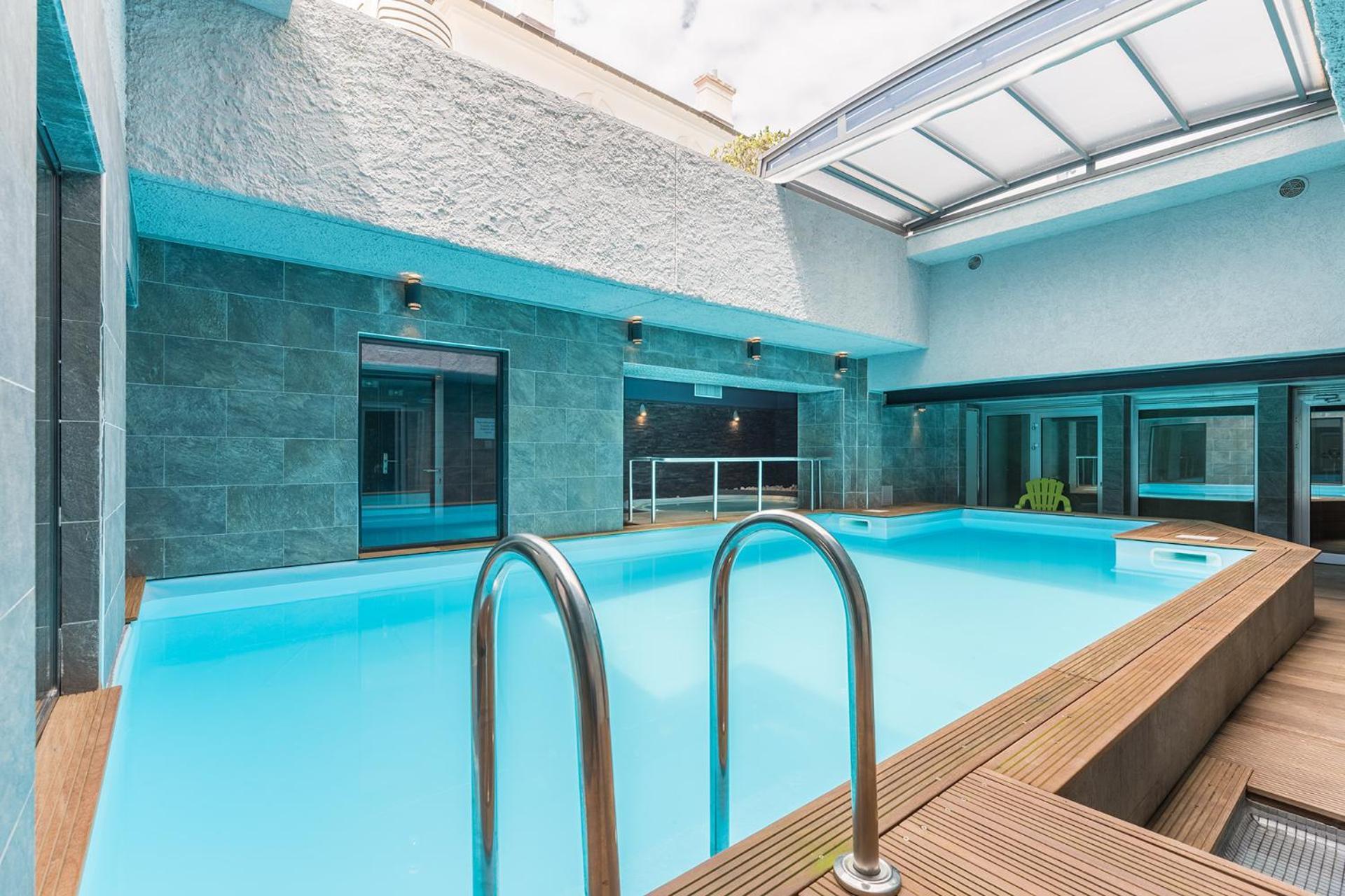 Comfort Double or Twin Room Swimming pool Access Balcony or Terrace
