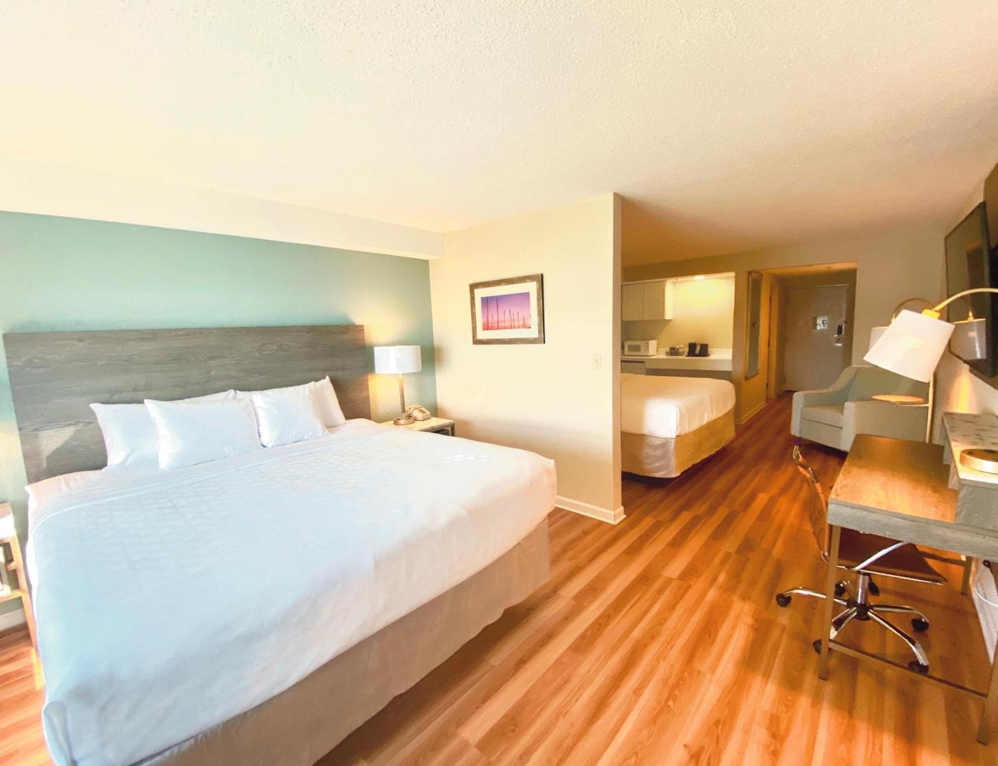 Double King Suite Suites Building
