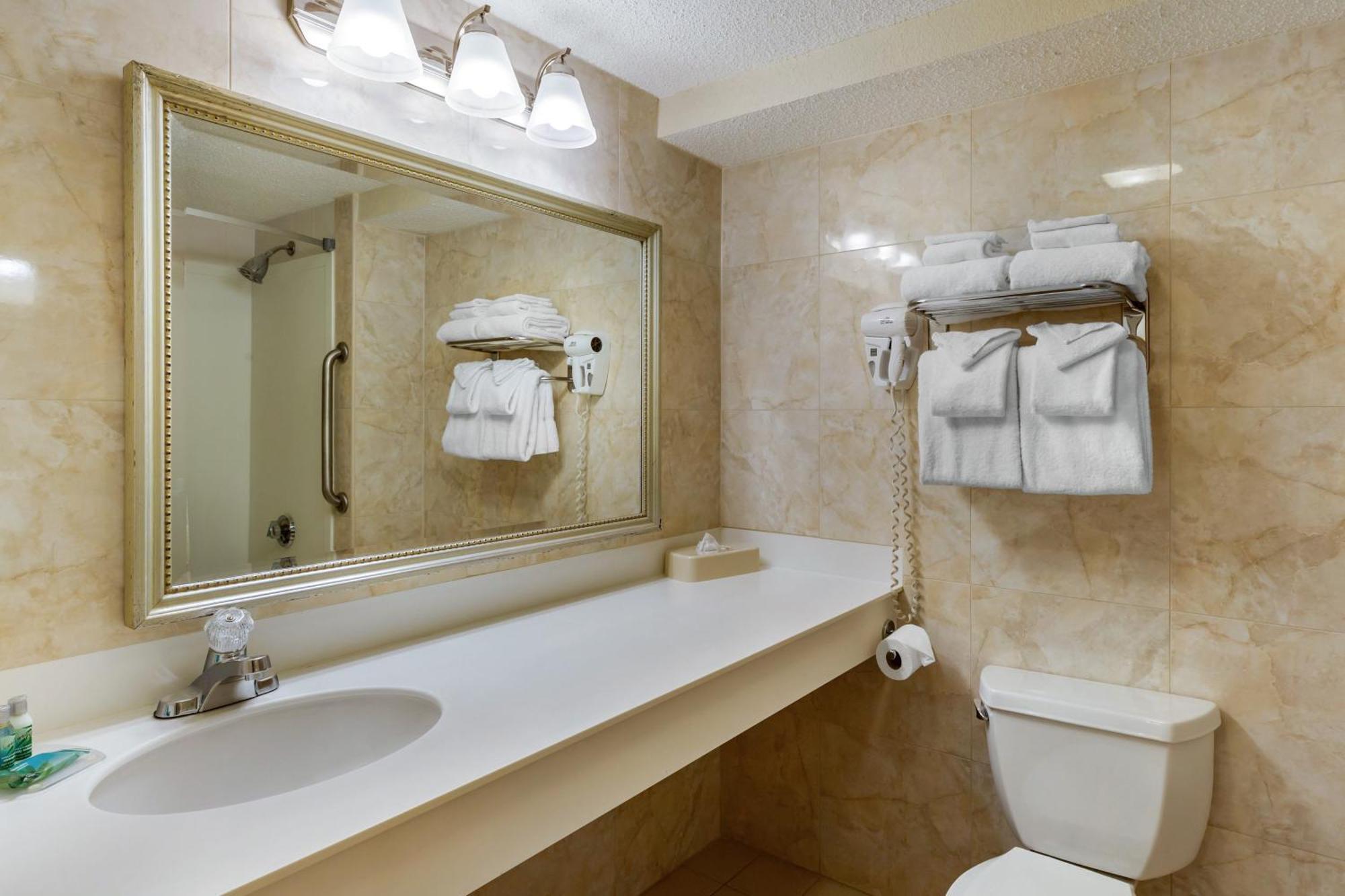 Double King Suite Suites Building