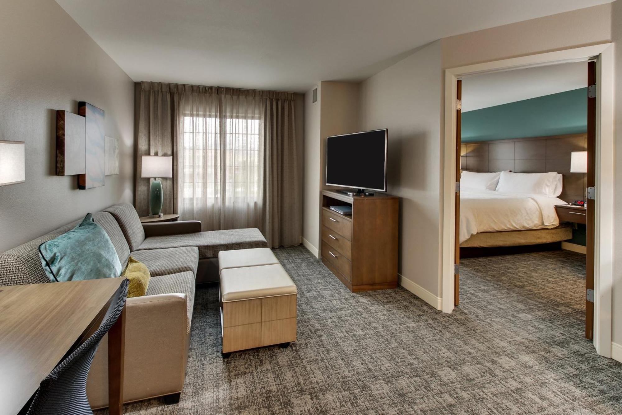 One-Bedroom King Suite