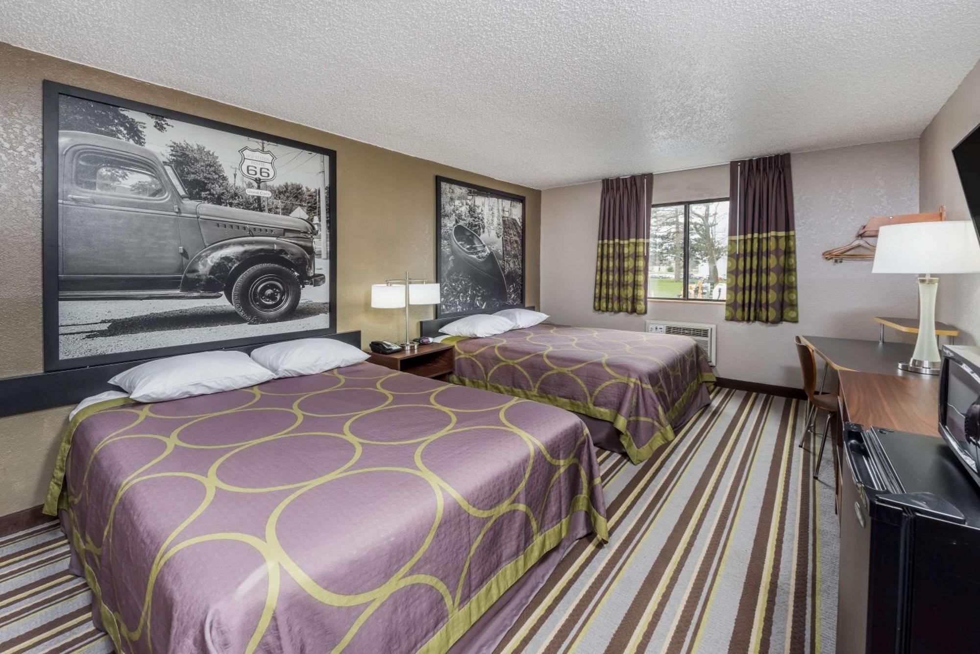 Queen Room Two Queen Beds Non-Smoking