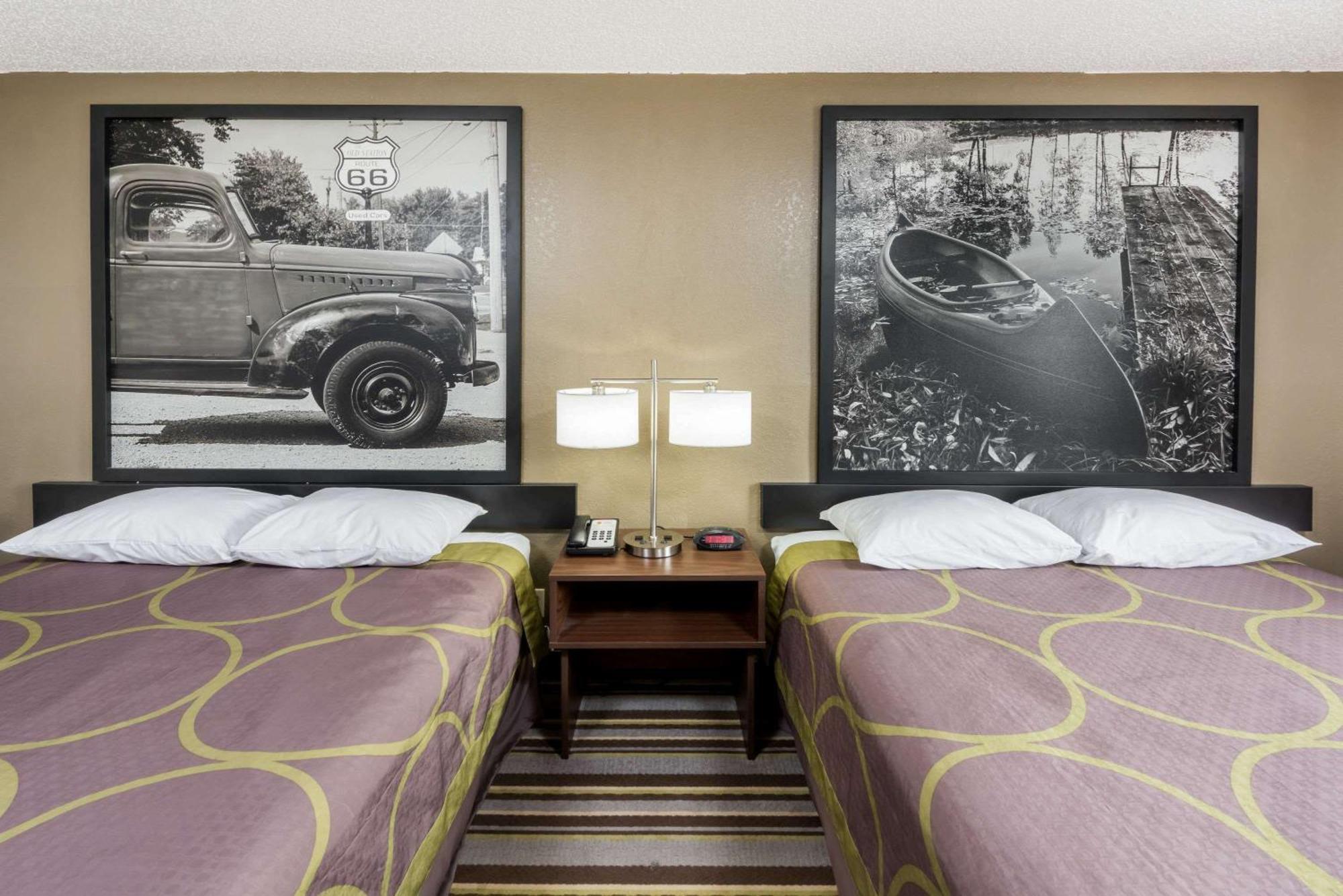 Queen Room Two Queen Beds Non-Smoking