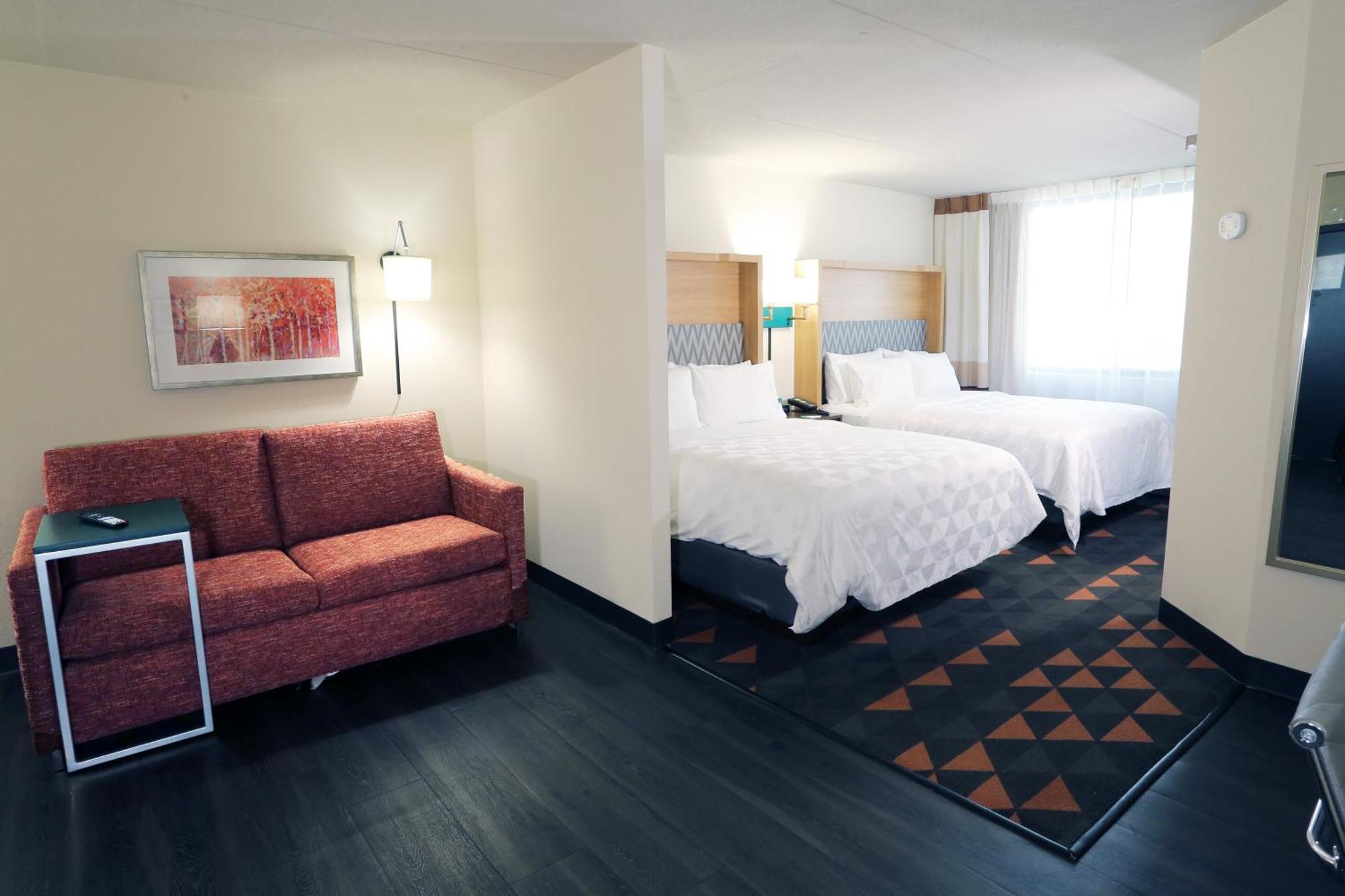 Standard Queen Room Two Queen Beds