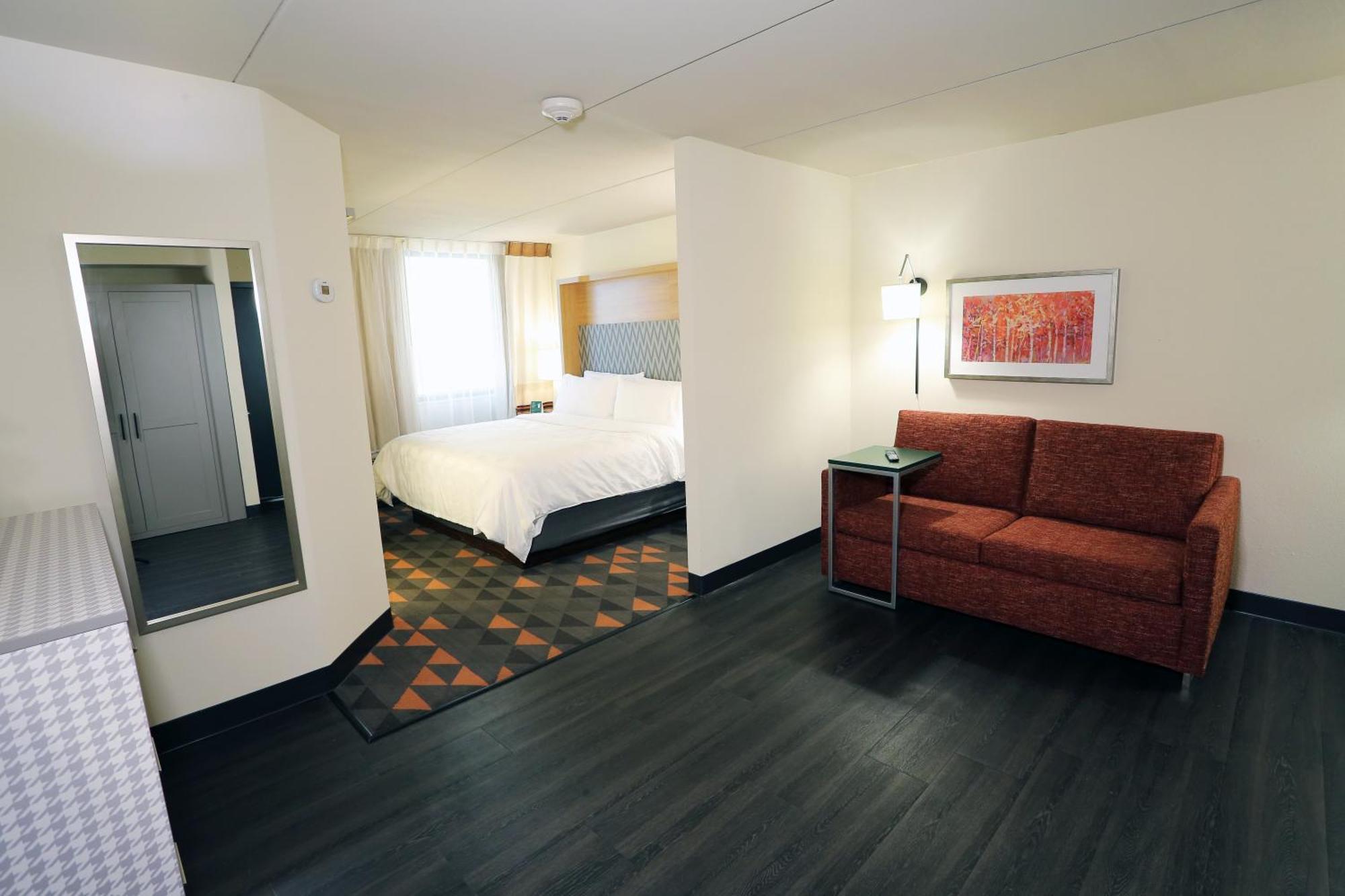 Standard King Room