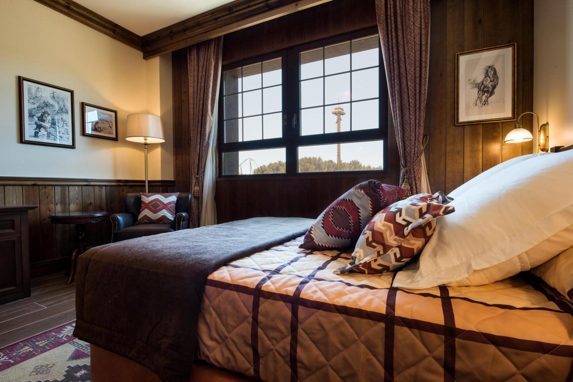 Deluxe Room Access to PortAventura Park 1 access to Ferrari Land