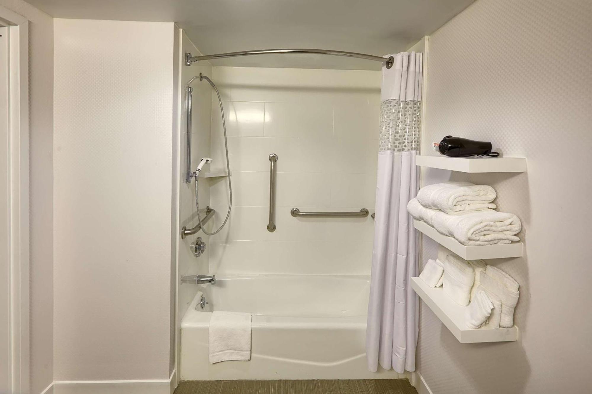 King Room - Mobility Access/Non-Smoking