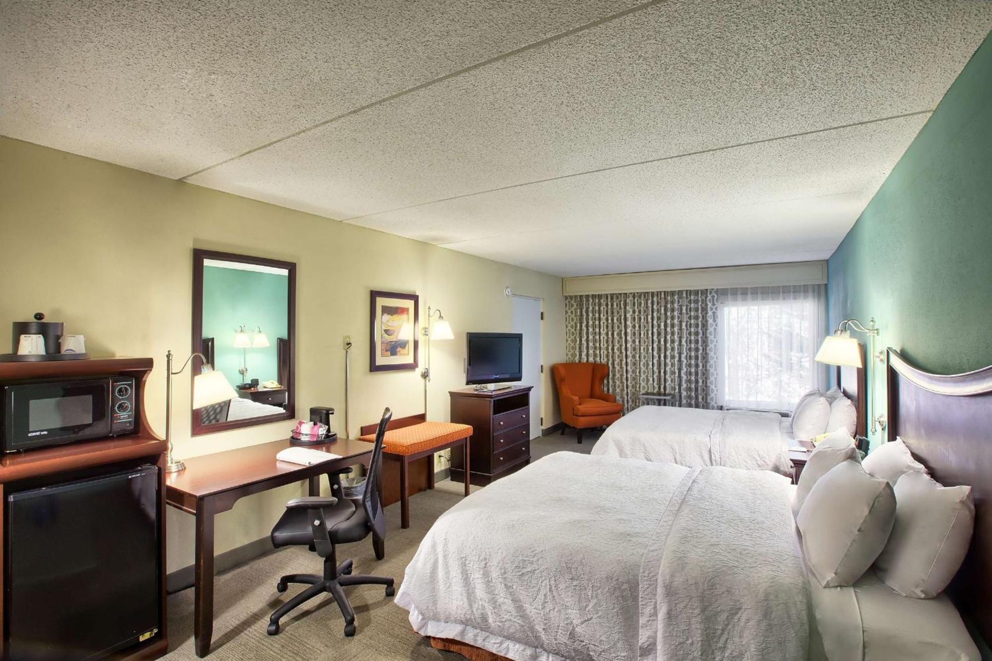 Room with Two Queen Beds - Non-Smoking
